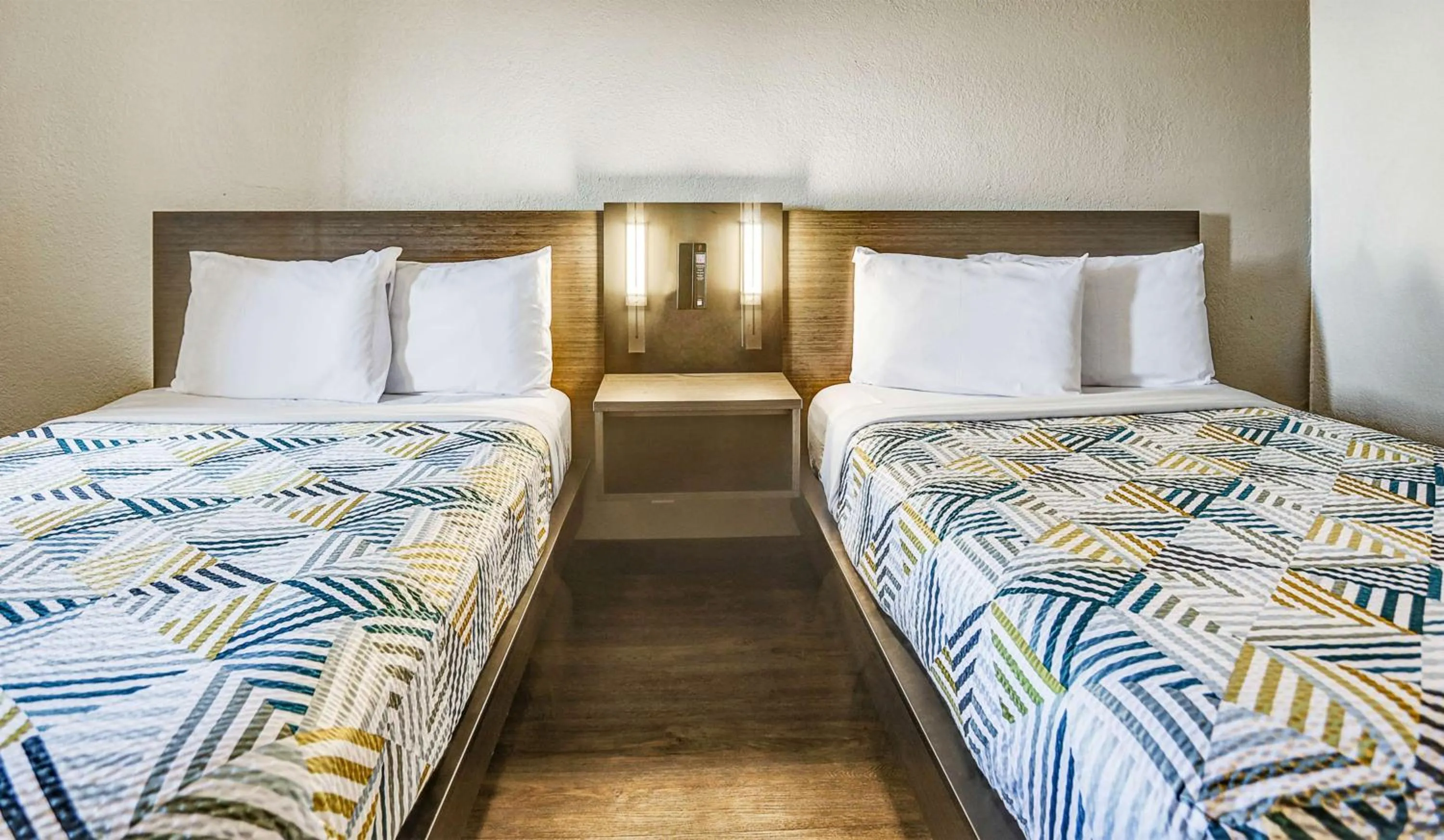 Photo of the whole room, Bed in Motel 6-Amarillo, TX - Airport