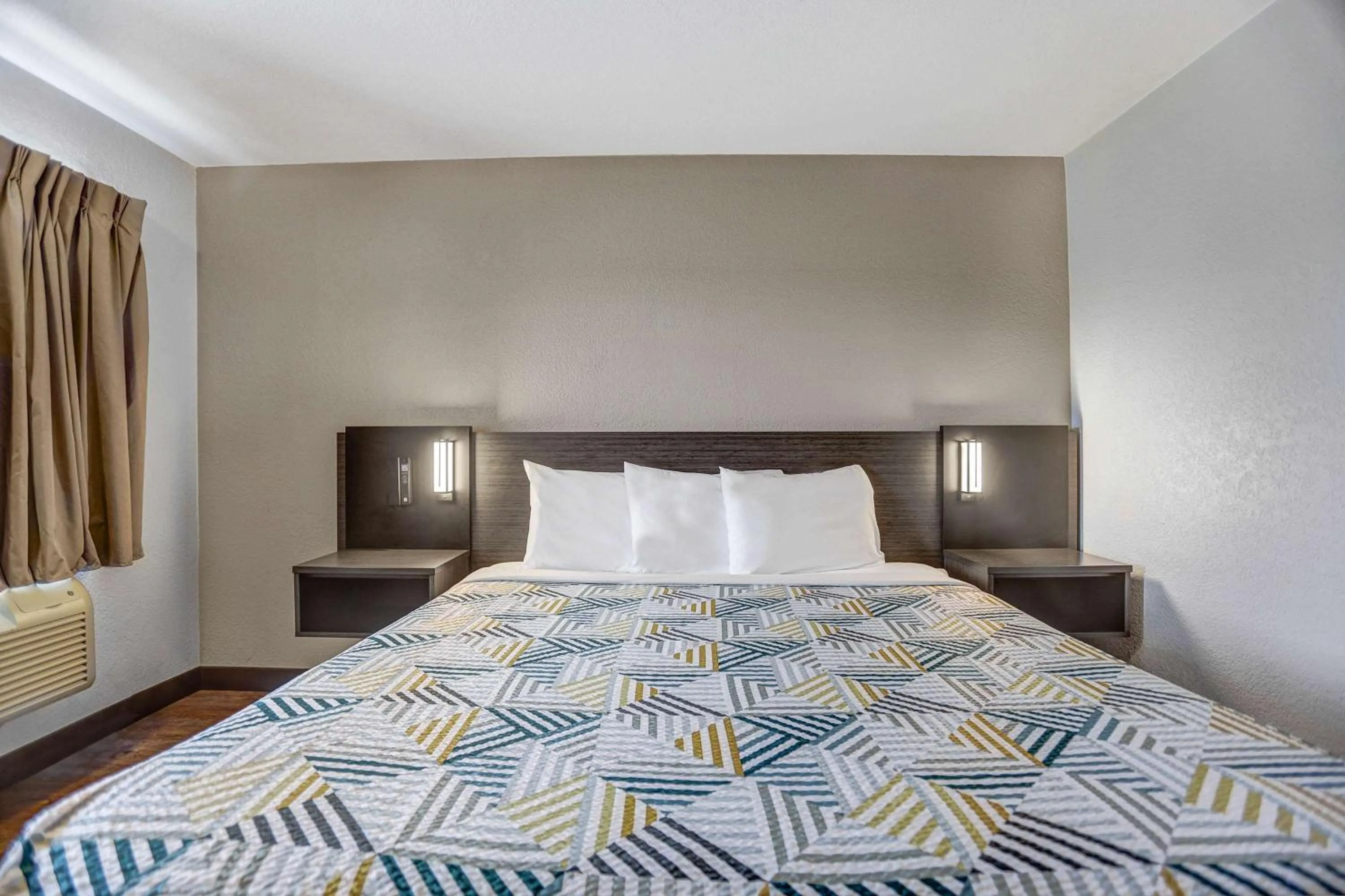 Bedroom, Bed in Motel 6-Amarillo, TX - Airport