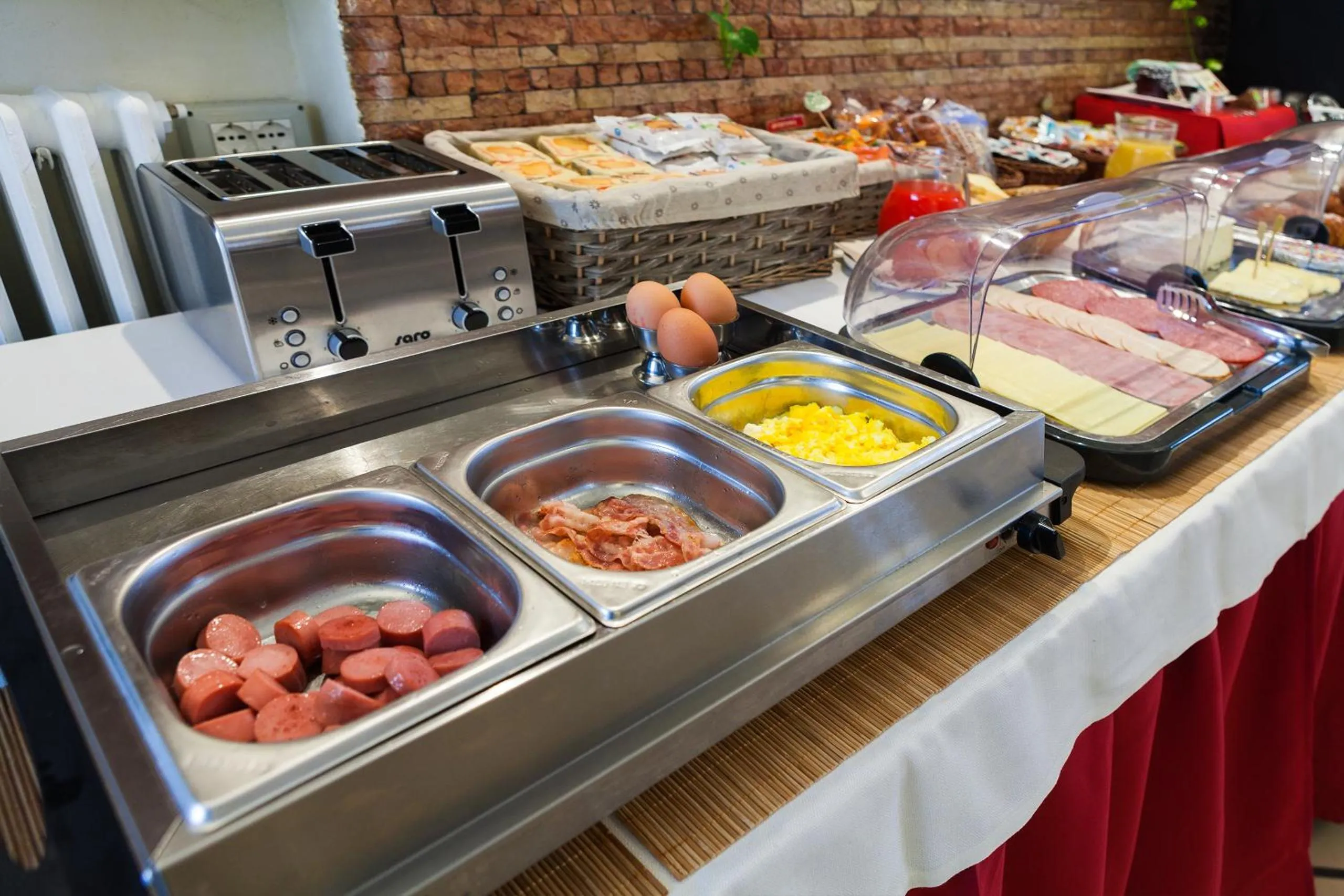 Continental breakfast in Hotel Giardino