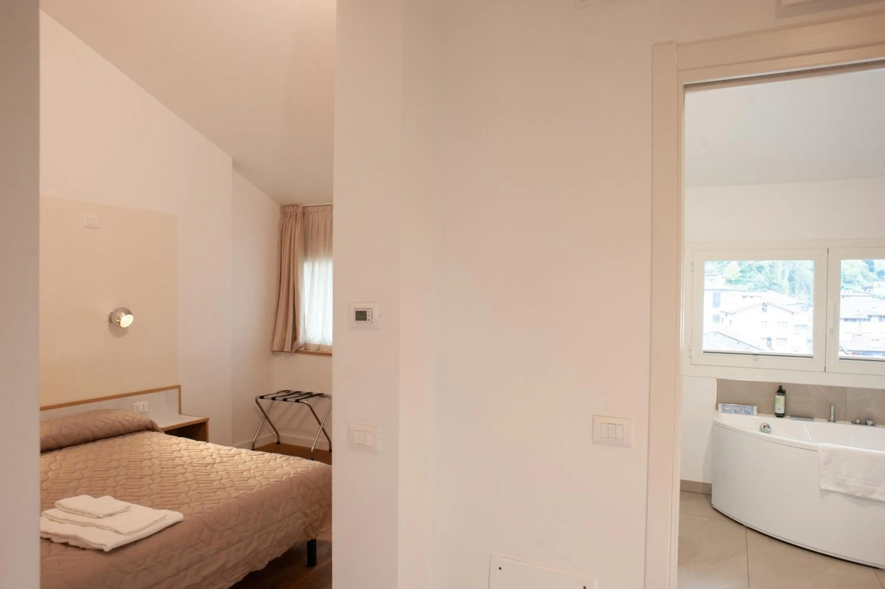 Bedroom, Bed in Hotel Giardino