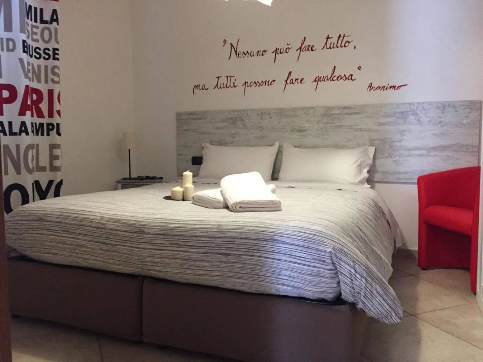 Bed in B&B London 2010