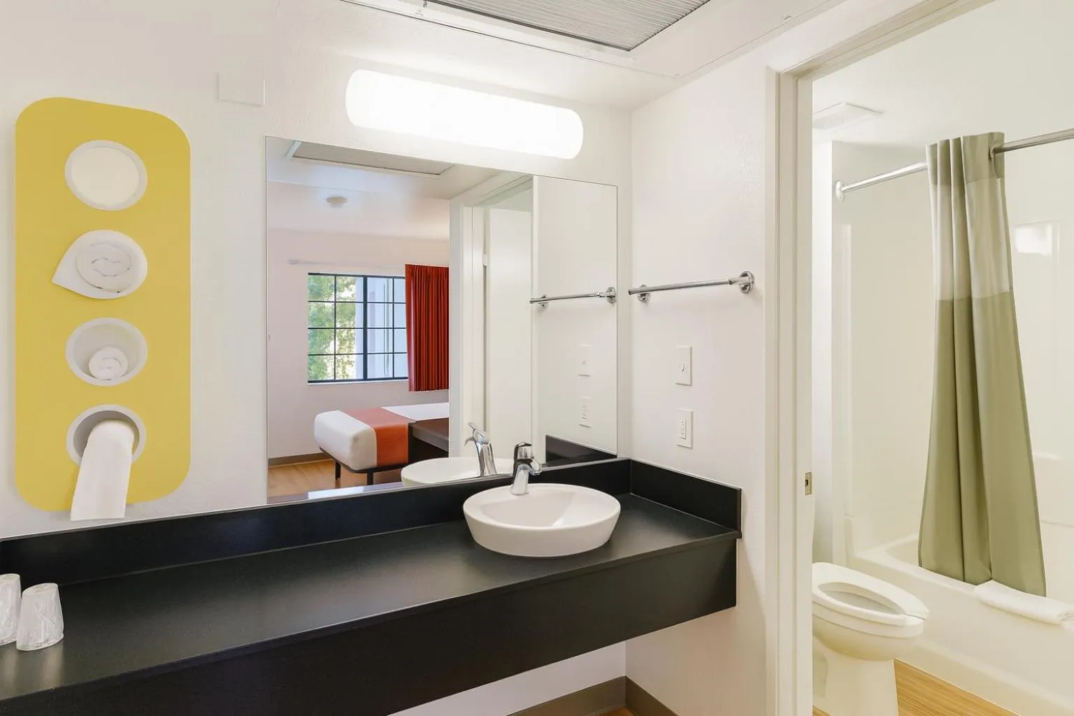 Bathroom in Motel 6-Thousand Oaks, CA