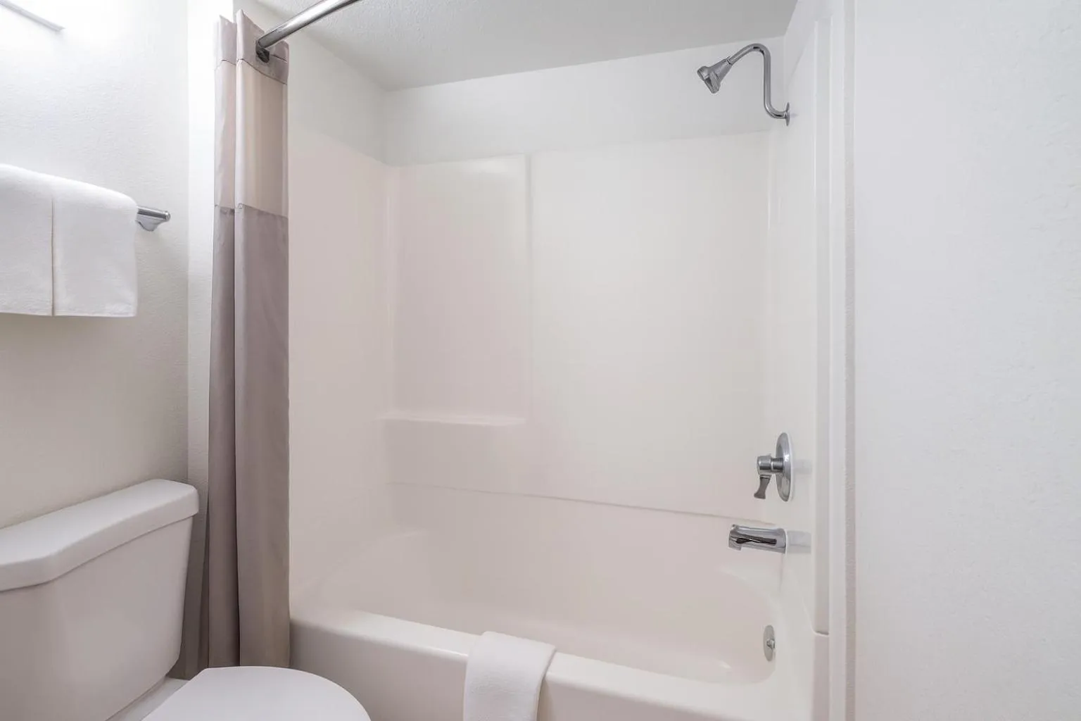 Shower in Motel 6-Thousand Oaks, CA