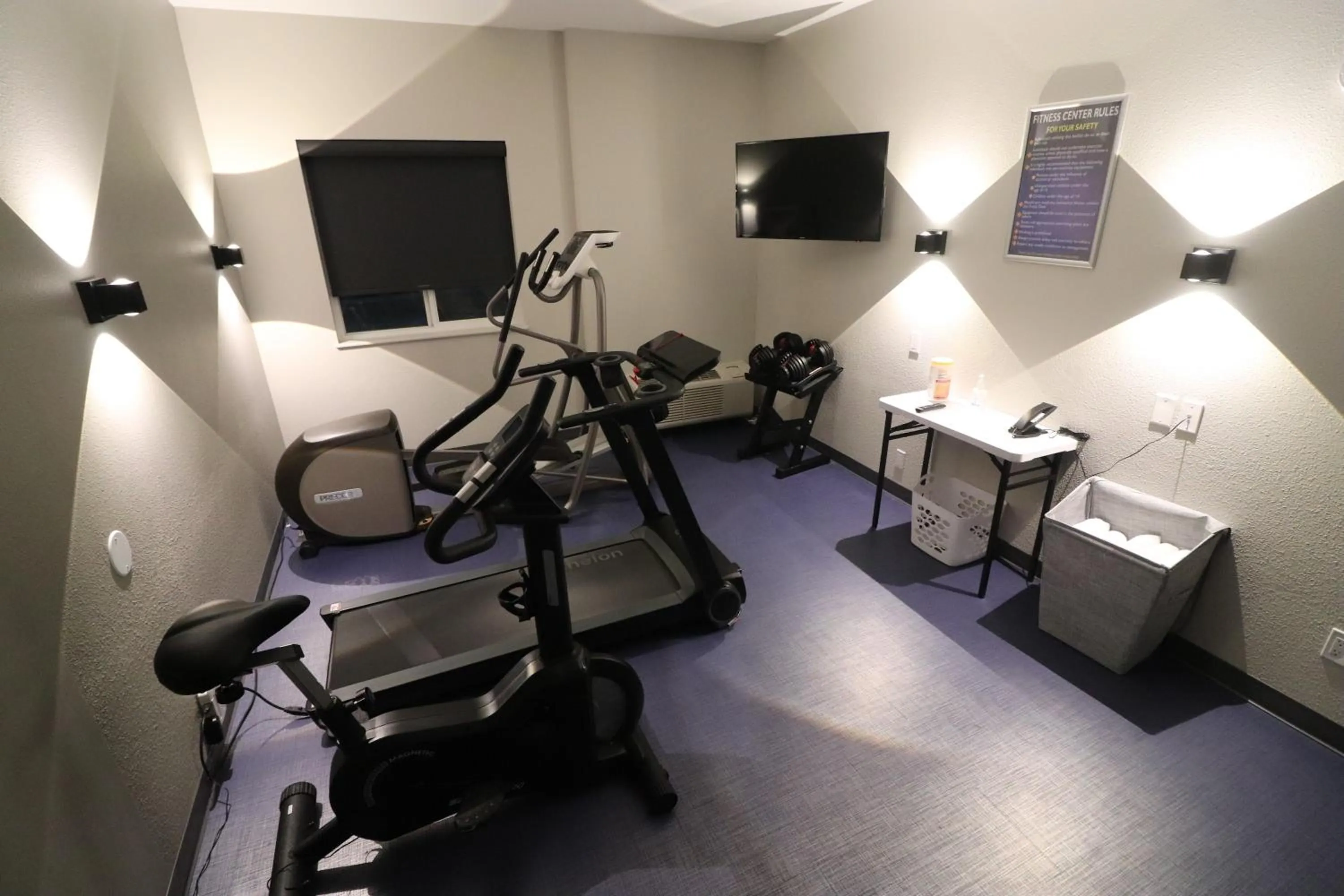 Fitness centre/facilities in Days Inn by Wyndham Stony Plain