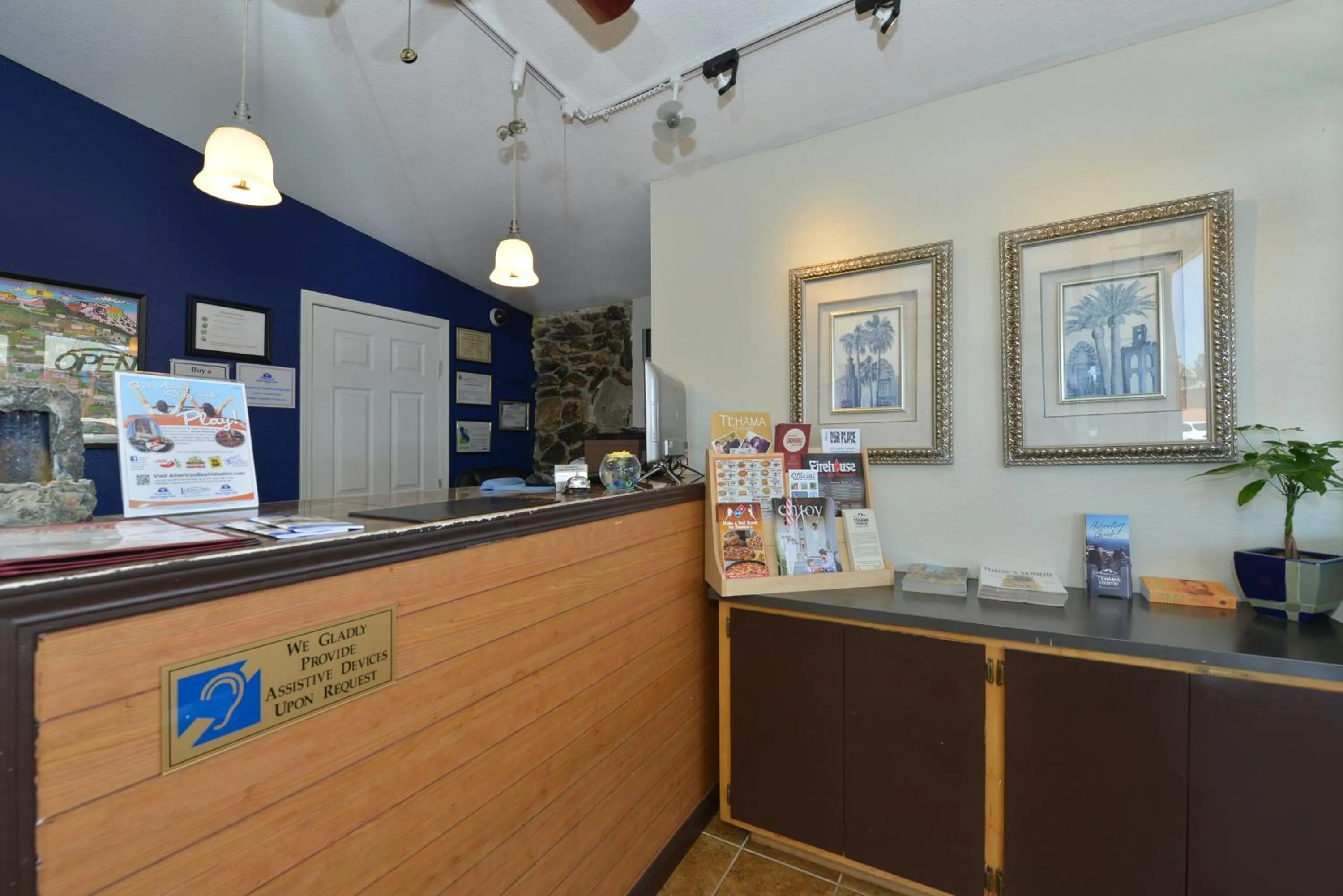 Lobby/Reception in Americas Best Value Inn Red Bluff