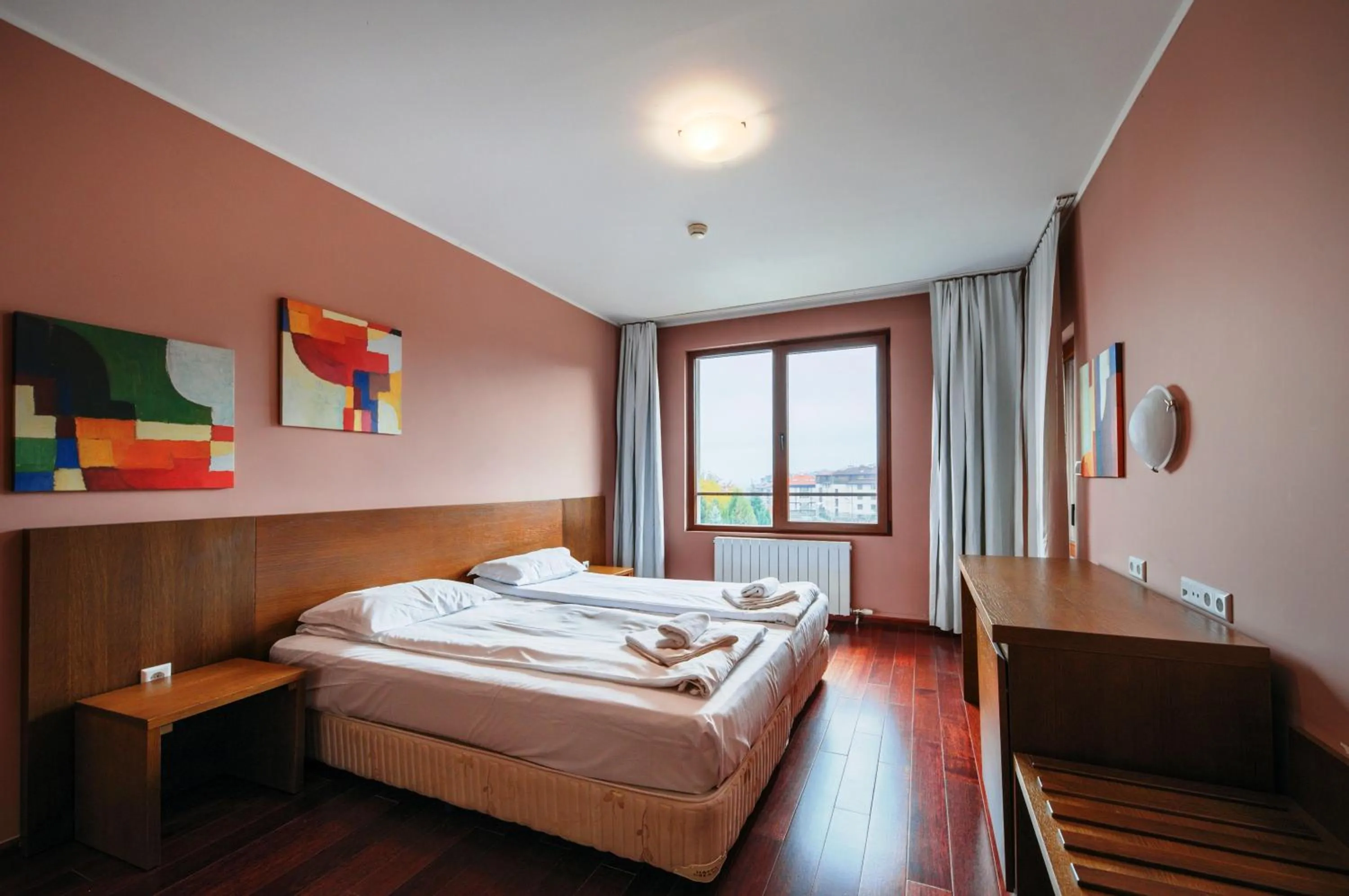 Bedroom, Bed in Bellevue Residence Apartments