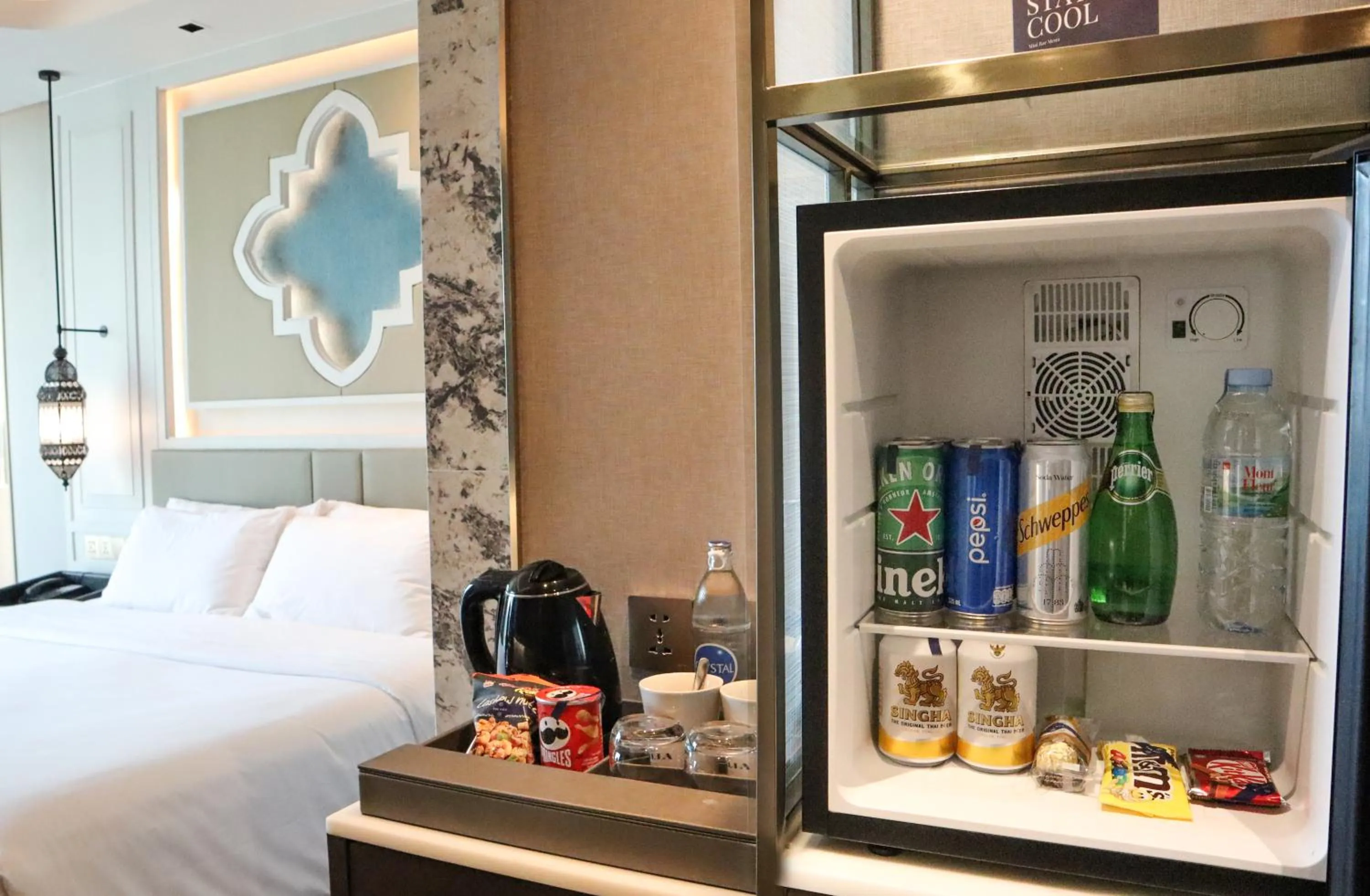 oven, Bed in Valia Hotel Bangkok