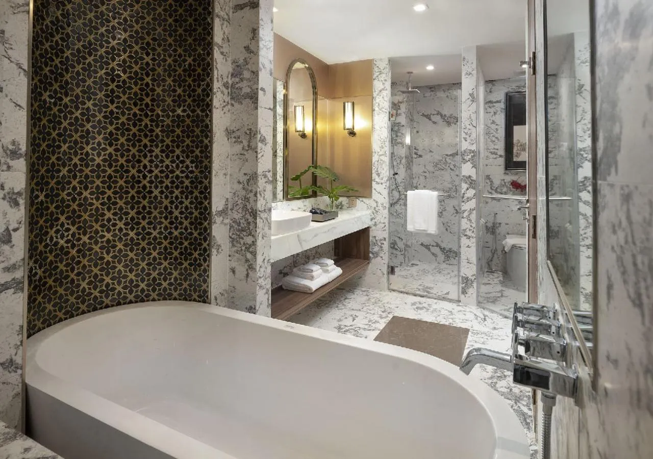 Bathroom in Valia Hotel Bangkok
