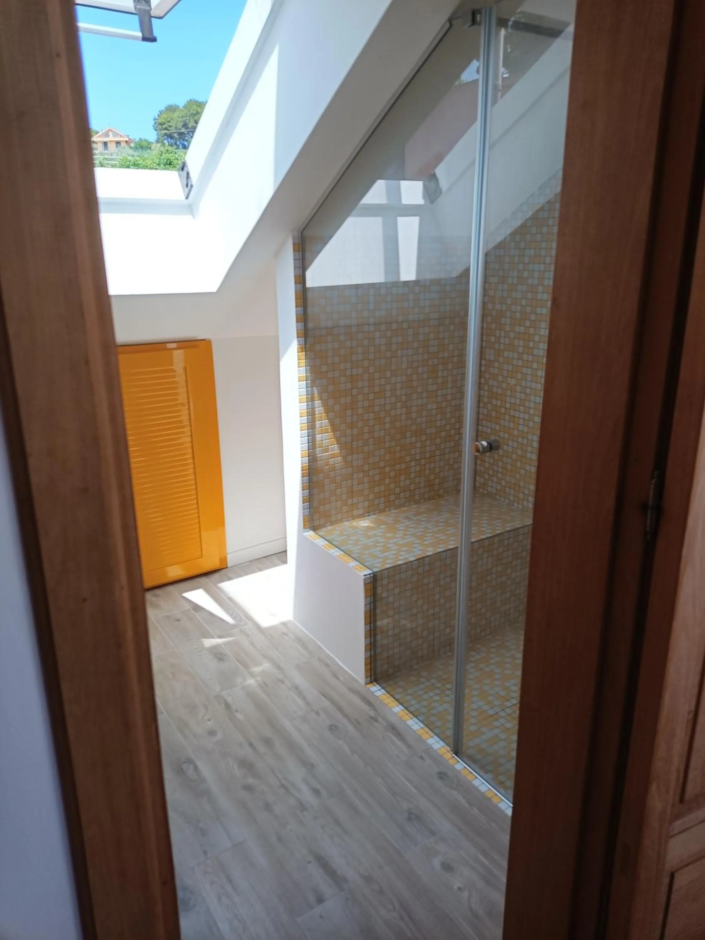 Shower in Villa Grande