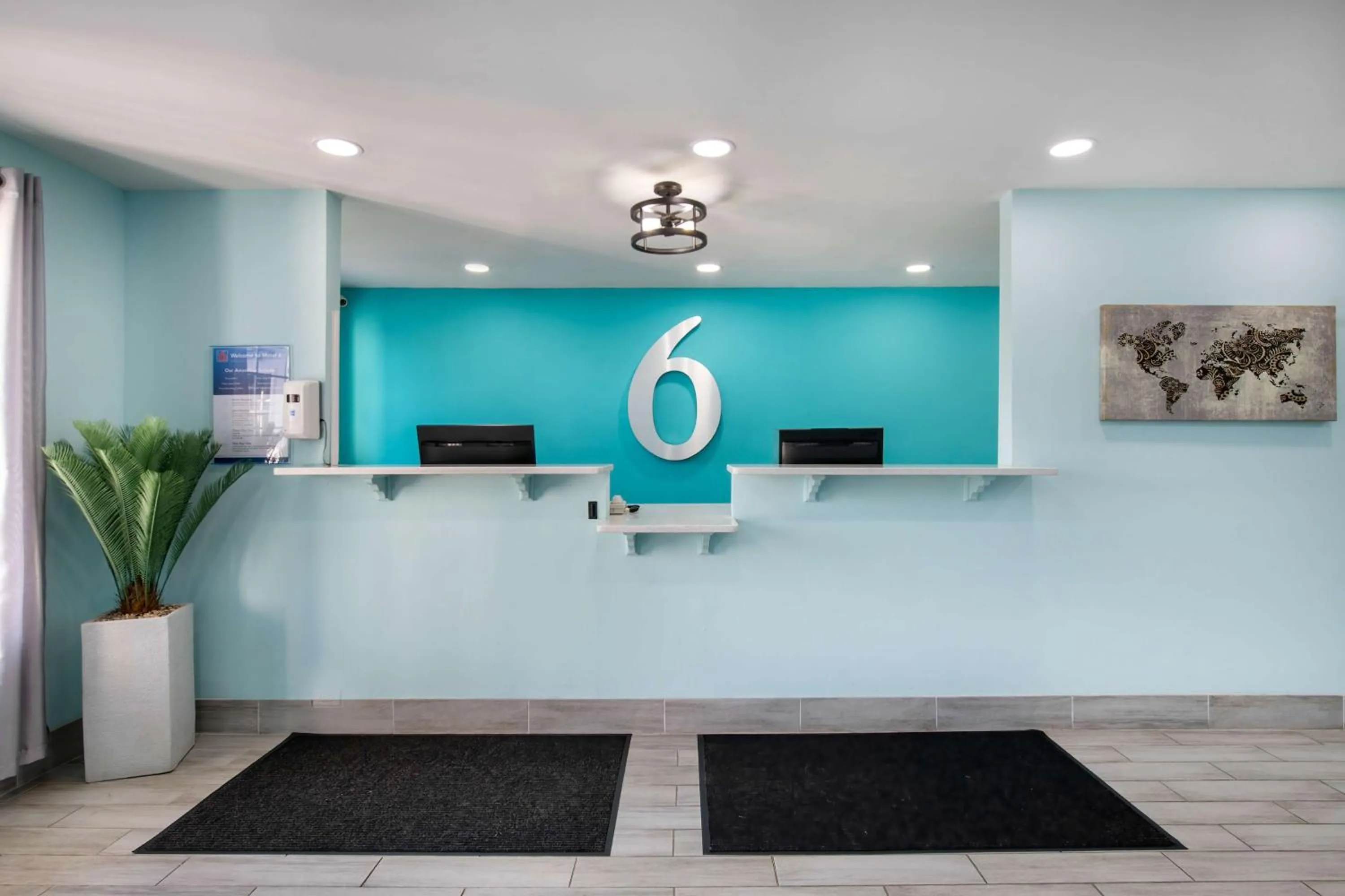 Lobby or reception in Motel 6 Macon, GA I 475