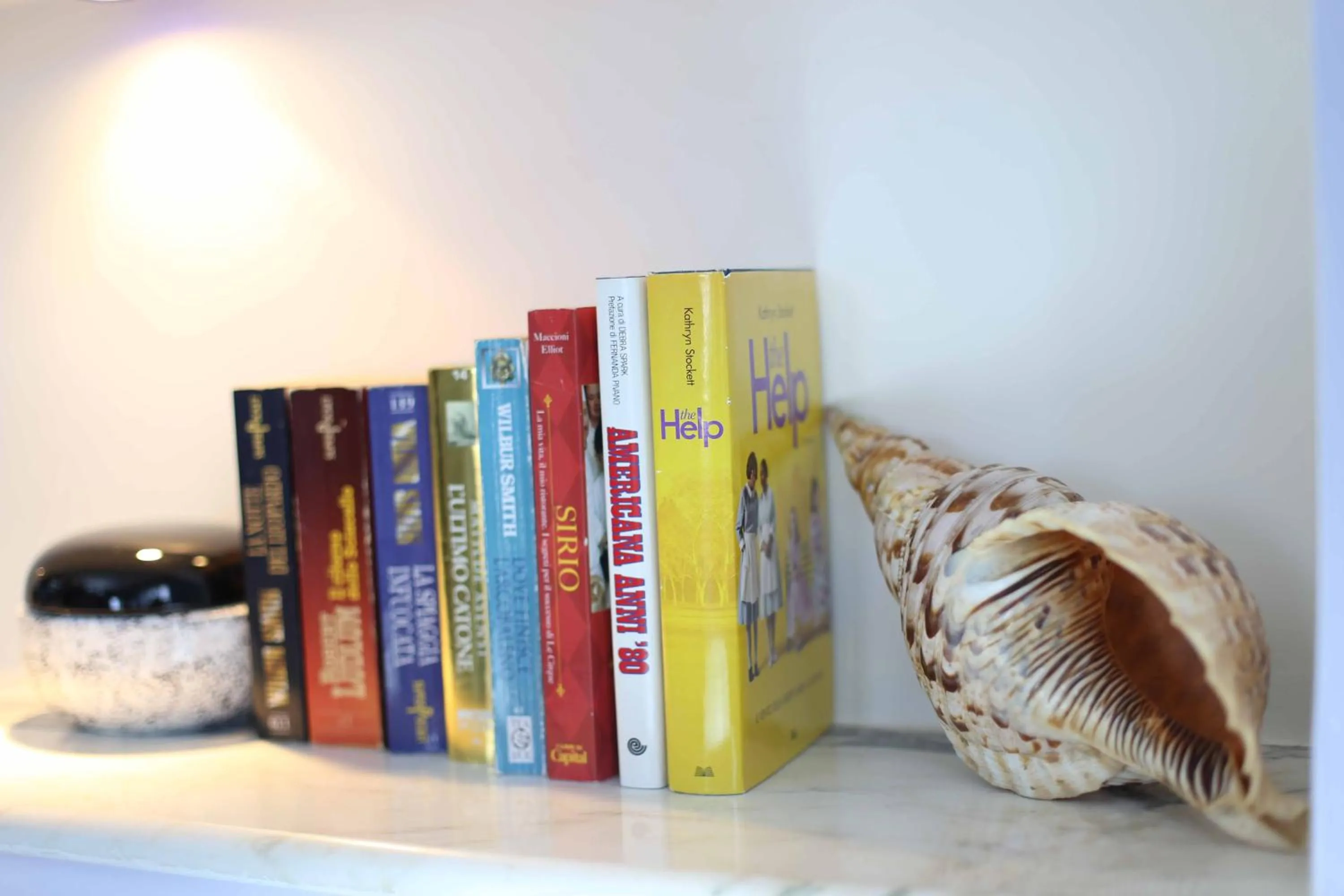 Library in HB Le suites del Giardino