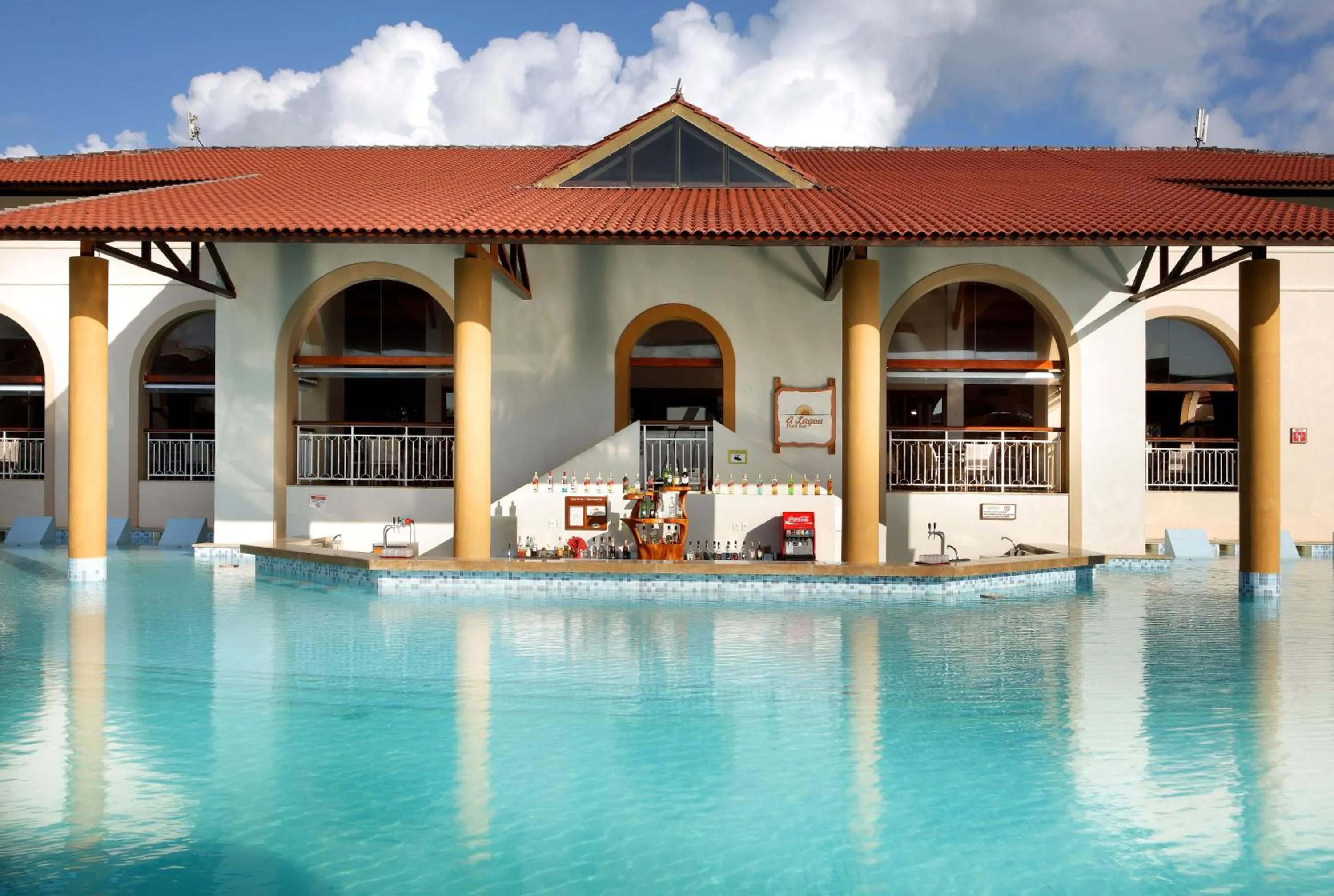 Lounge or bar in Grand Palladium Imbassaí Resort & Spa - All Inclusive