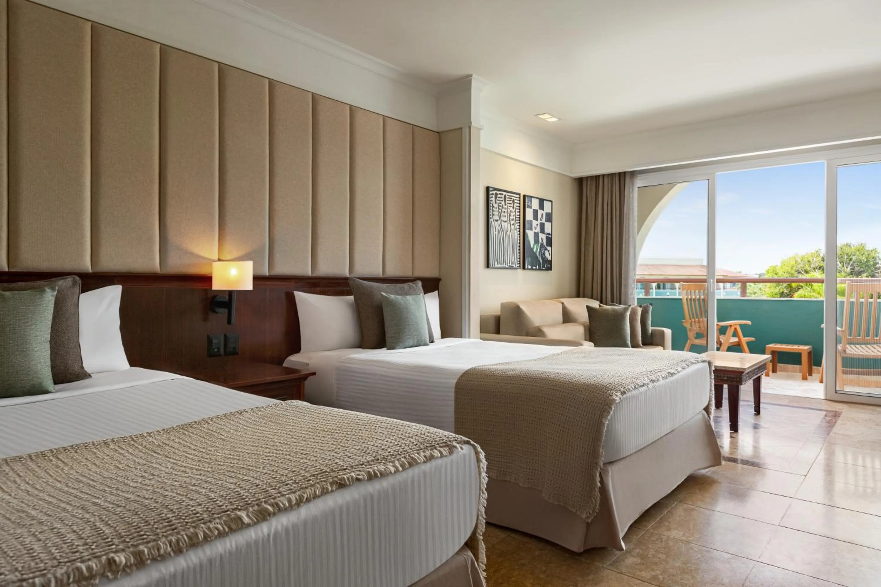 Bedroom, Bed in Grand Palladium Imbassaí Resort & Spa - All Inclusive