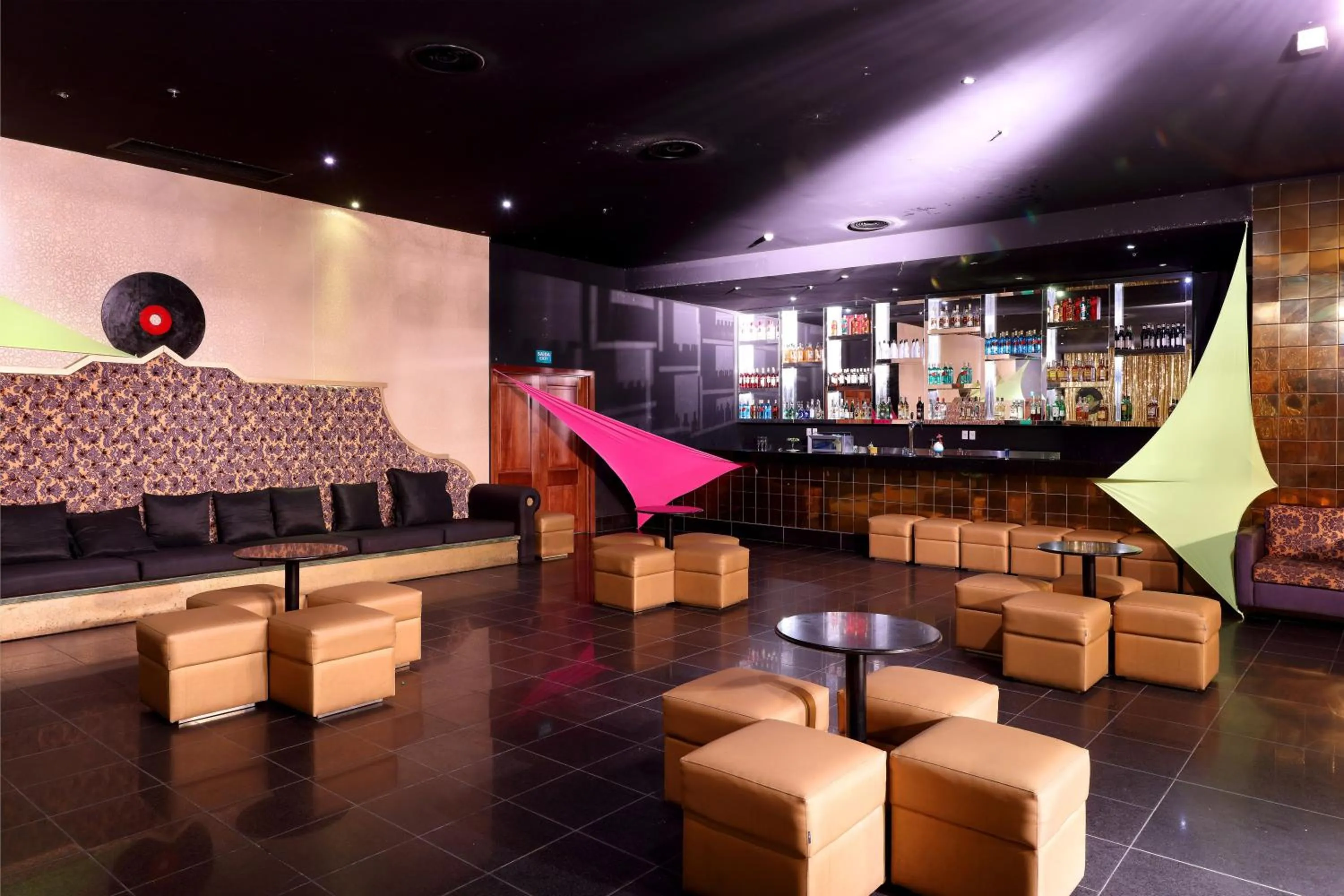 Lounge or bar in Grand Palladium Imbassaí Resort & Spa - All Inclusive