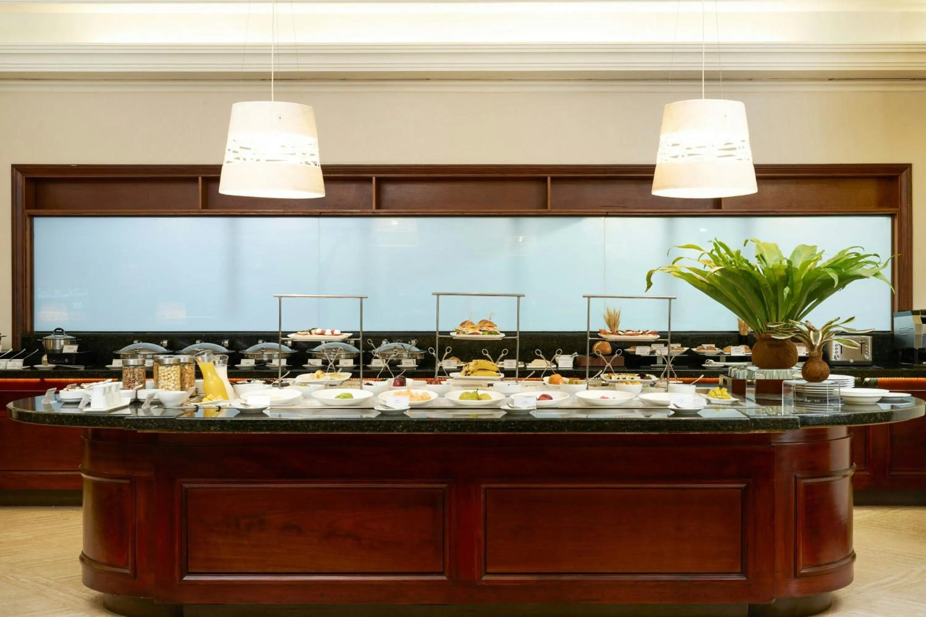 Restaurant/places to eat in JW Marriott Caracas