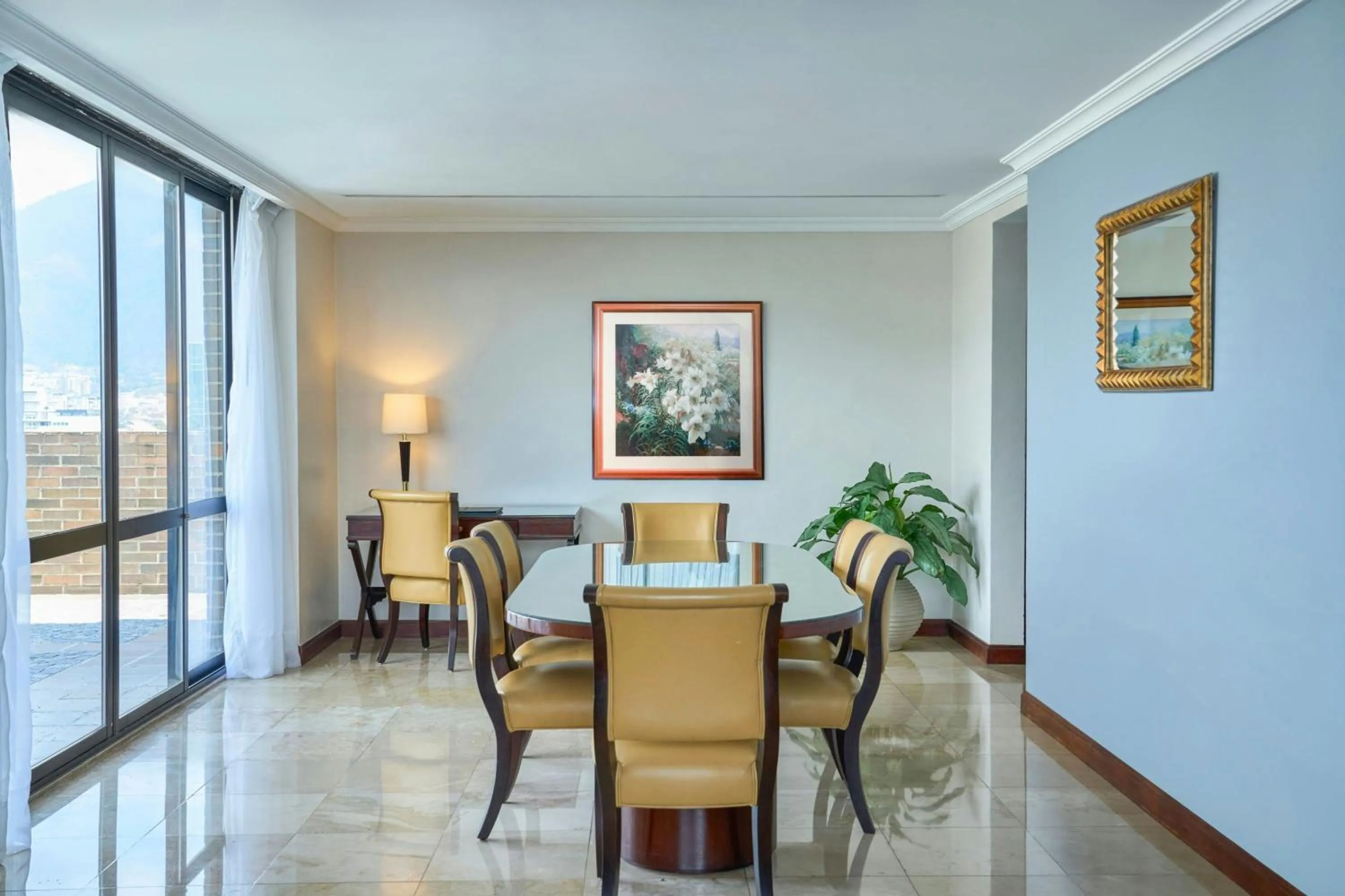 Photo of the whole room in JW Marriott Caracas