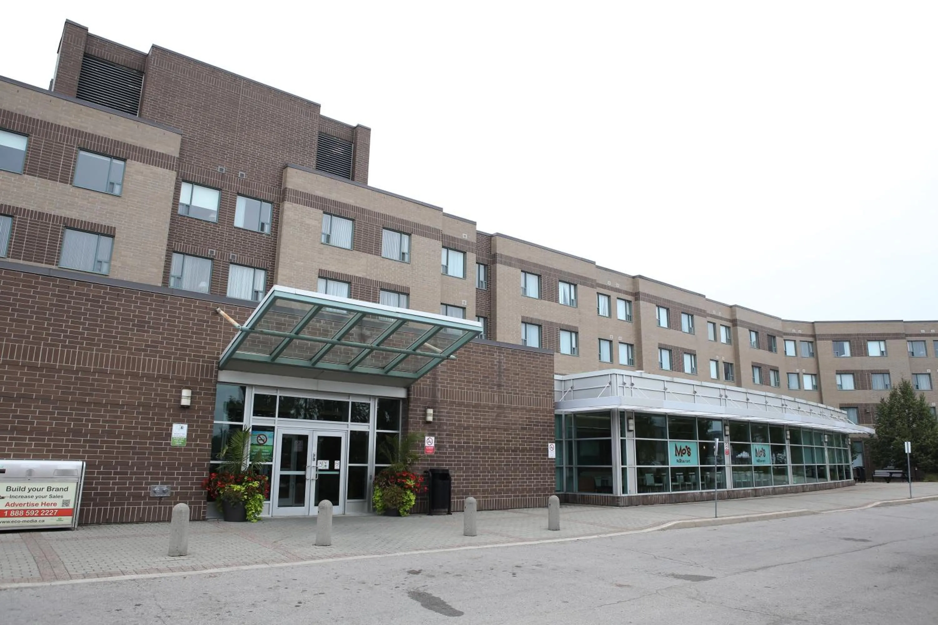 Facade/entrance in Residence & Conference Centre - Hamilton