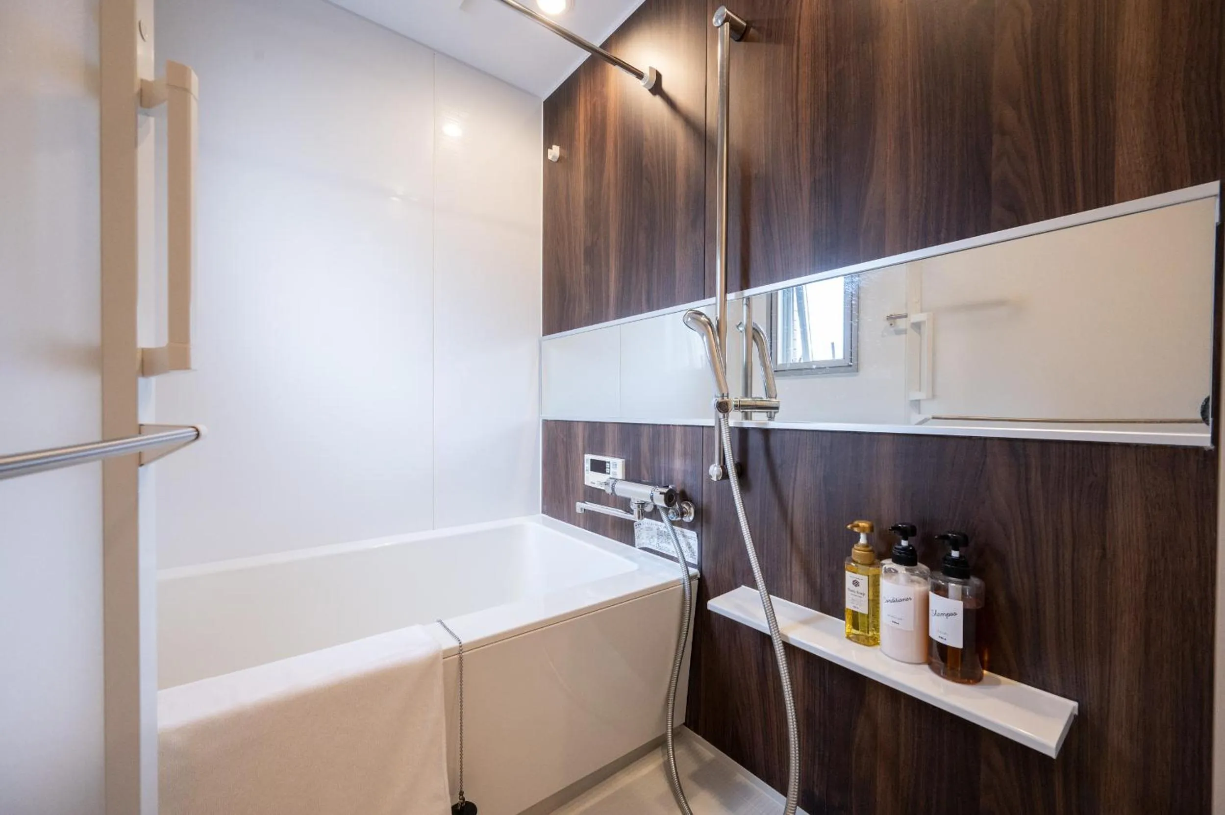 Bathroom in Residence Hotel Hakata 8