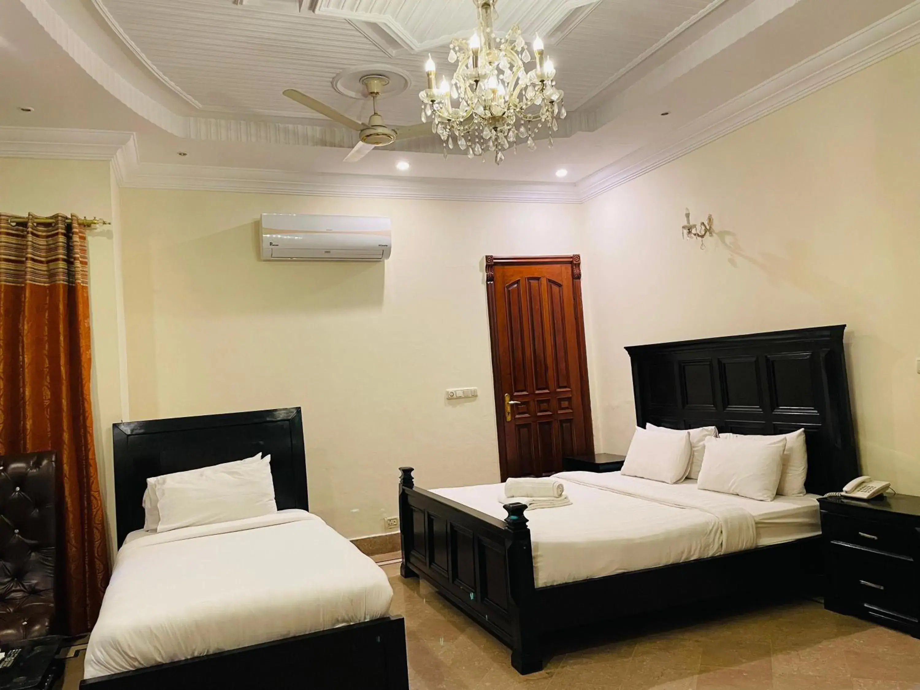 Deluxe King Suite in Executive Galaxy Guest House Islamabad Deluxe King Suite in Executive Galaxy Guest House Islamabad