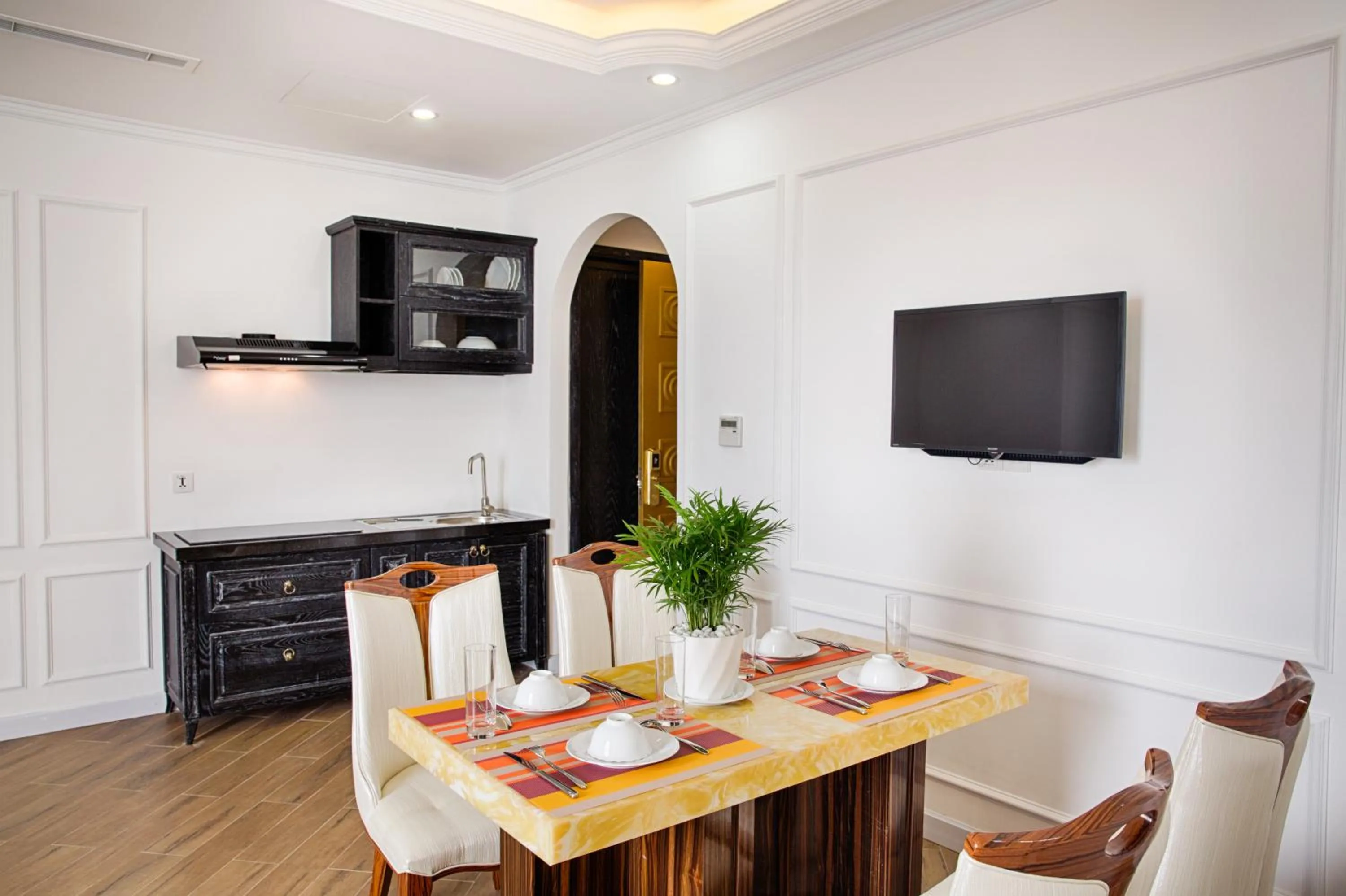 Dining area in Fivitel Da Nang