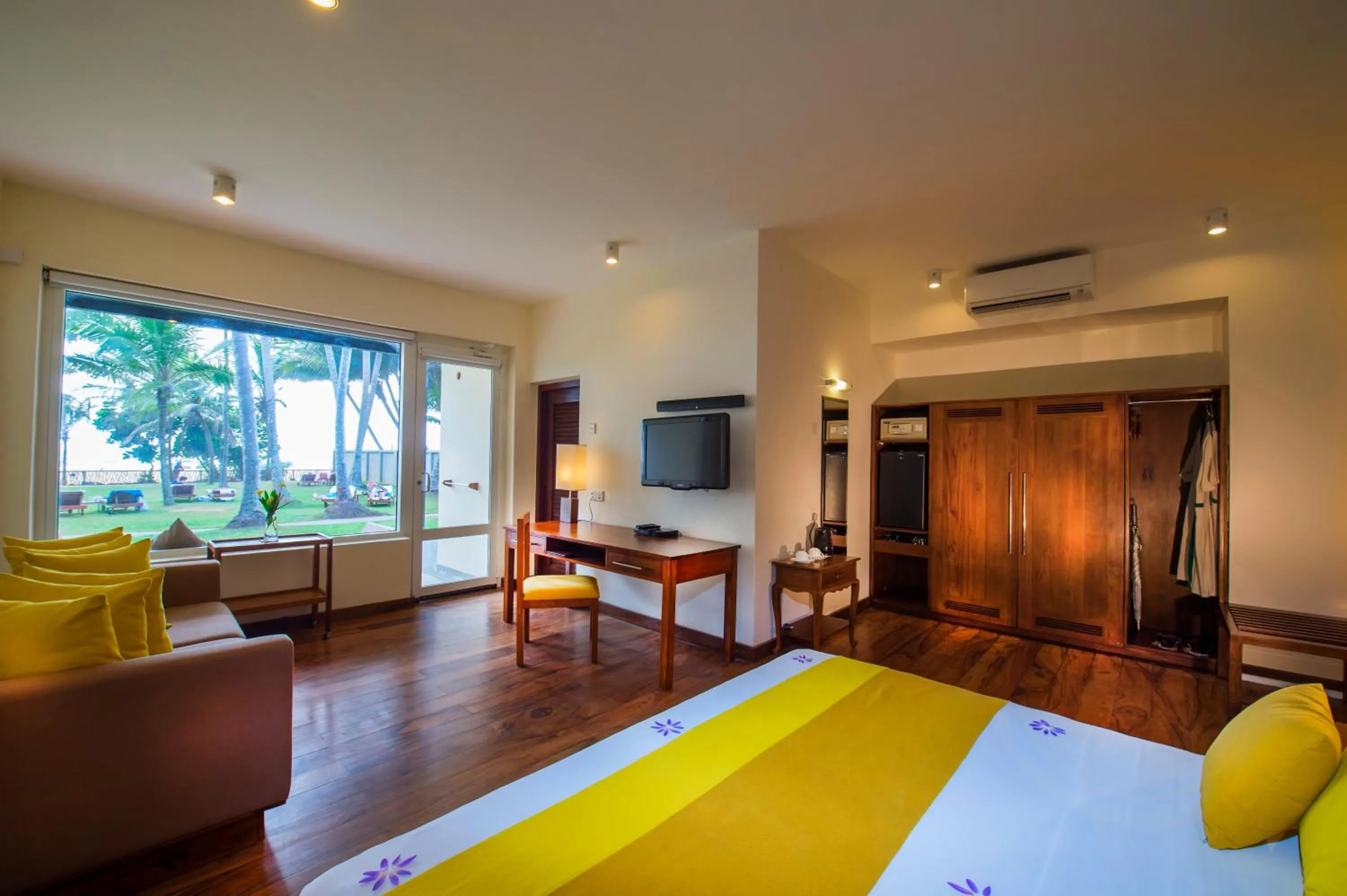 Bed in Mermaid Hotel & Club