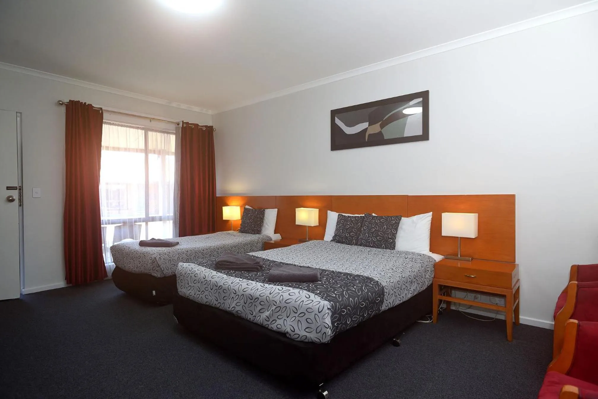 Bed in Horsham Mid City Court Motel