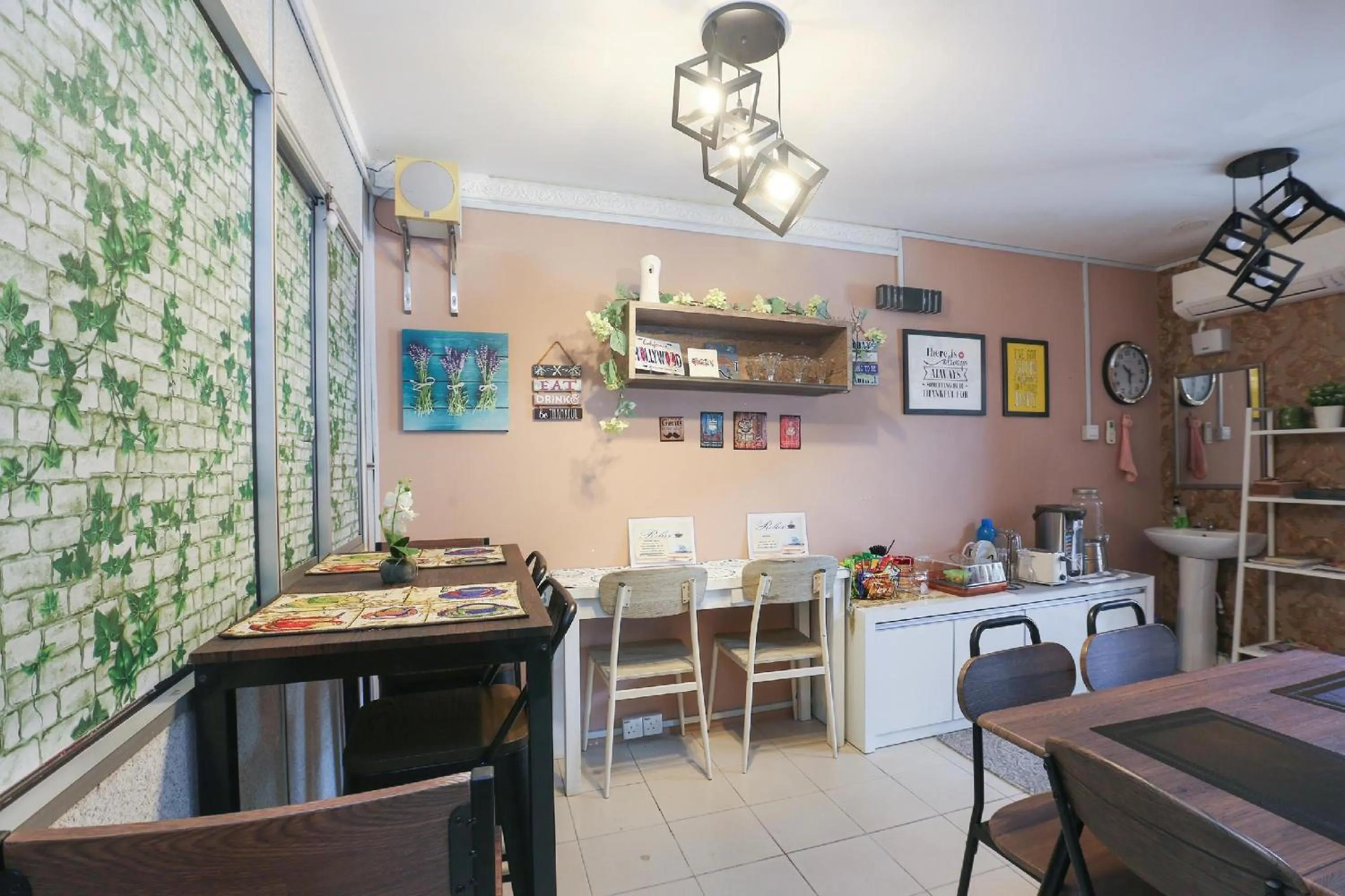 Lobby or reception in SPOT ON 89796 D'noor Budget Inn