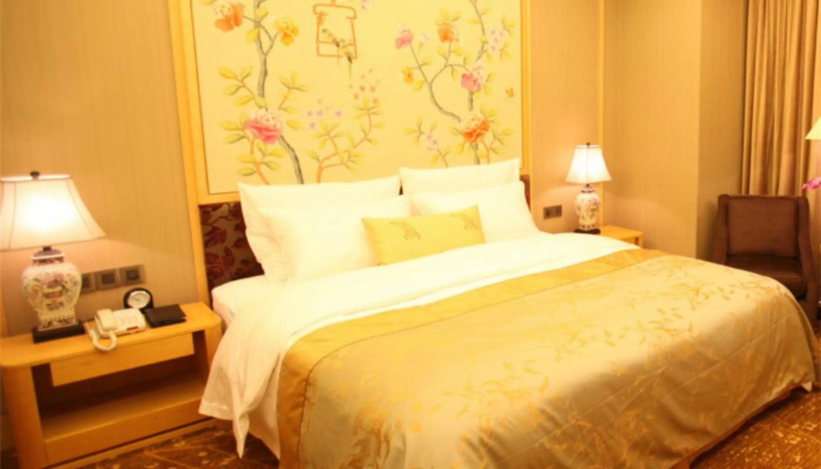 Bedroom, Bed in Panyu Hotel