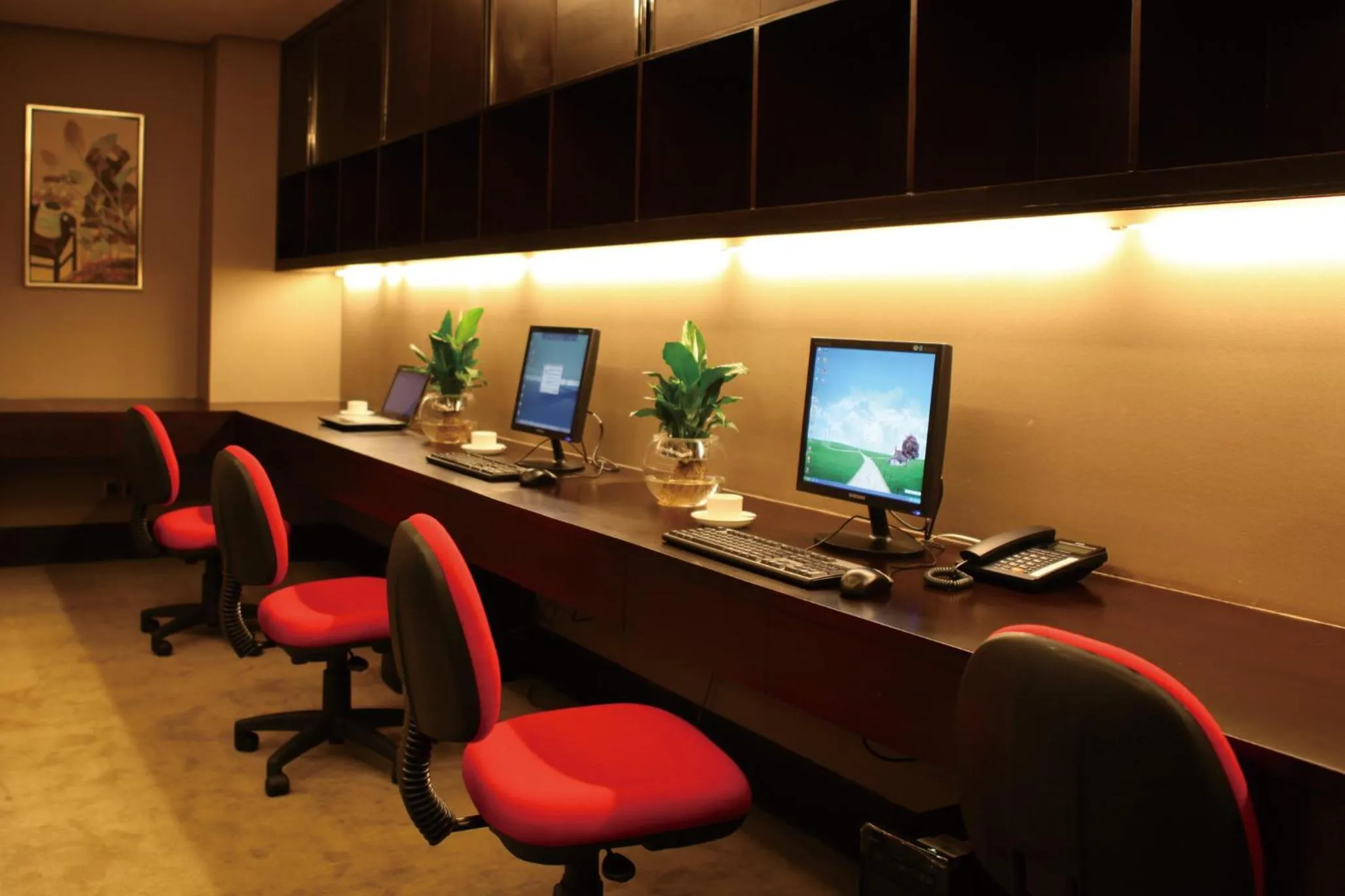 On-site shops in Panyu Hotel