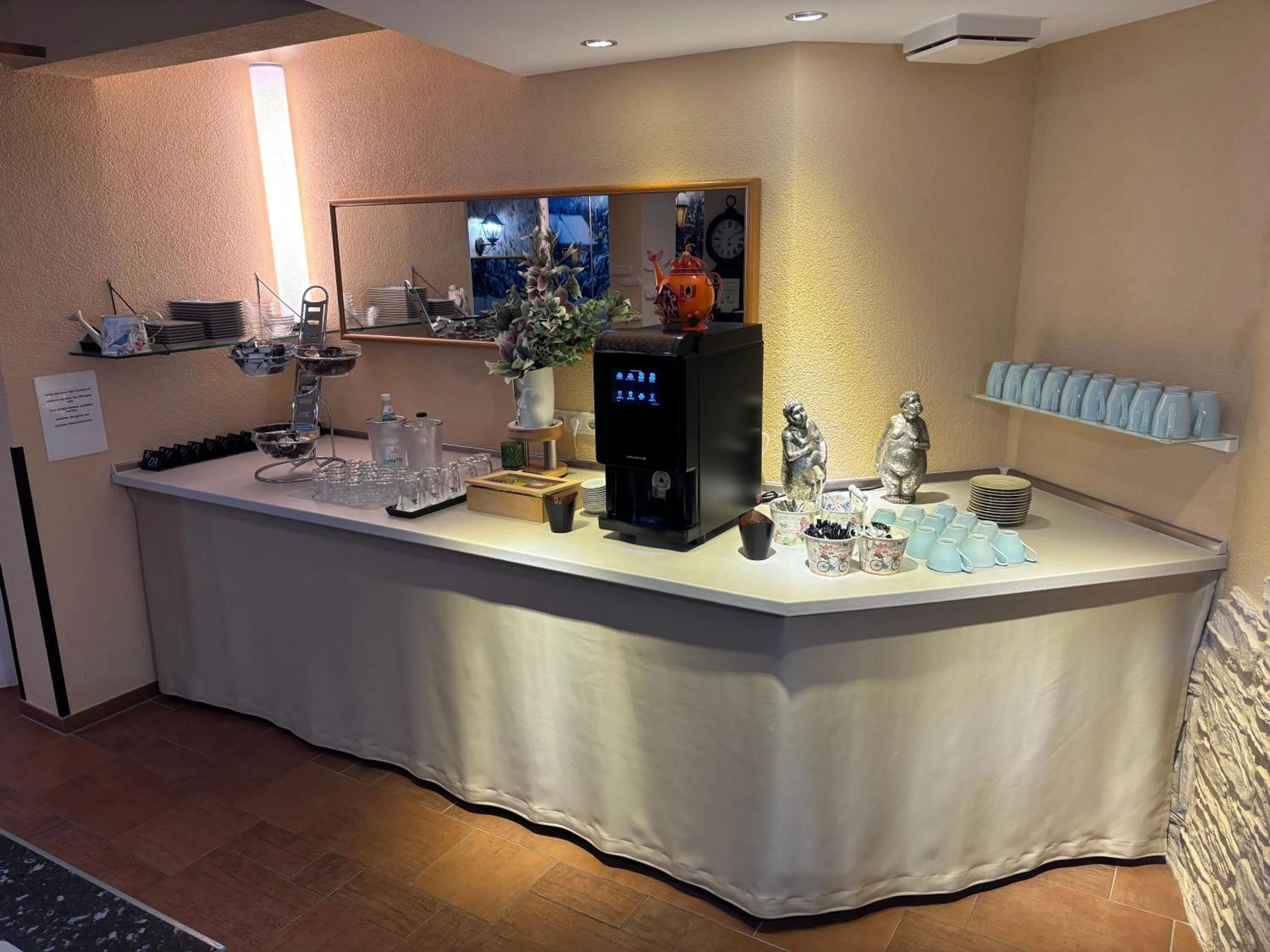 Breakfast in Ambiente Hotel Strehla