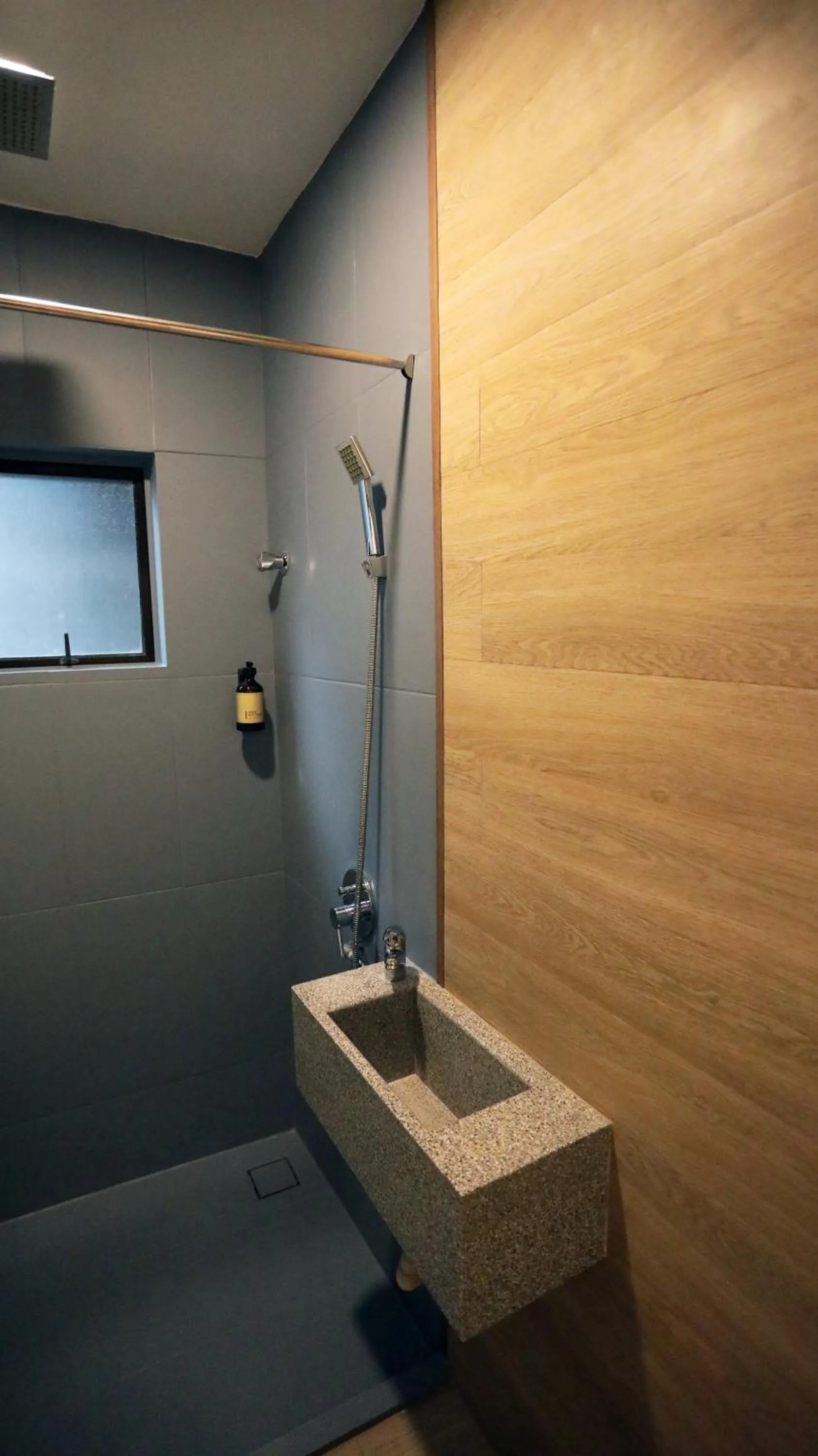 Shower in Vivids Hotel