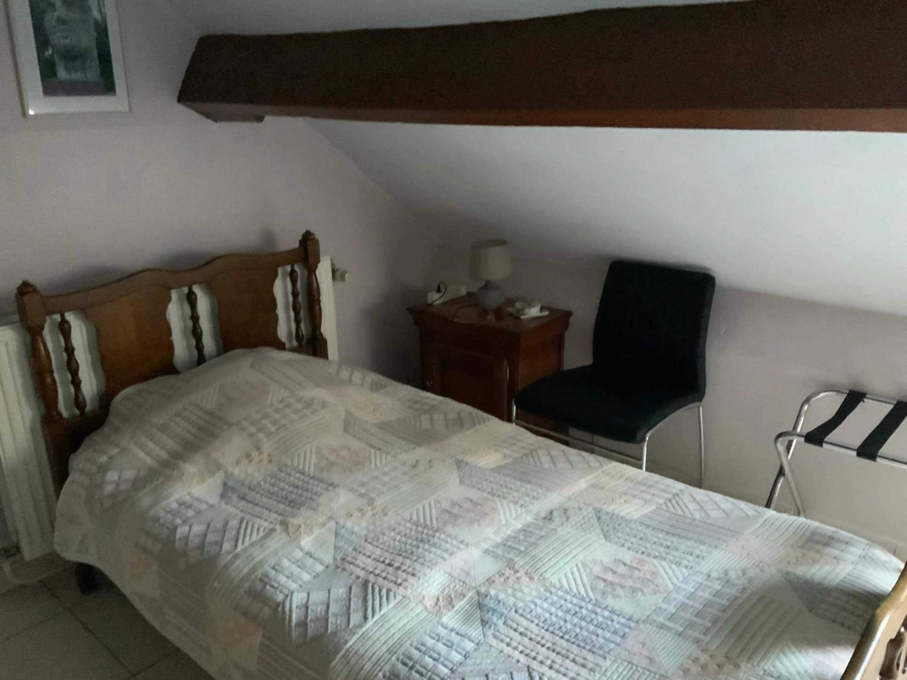 Photo of the whole room, Bed in Le Castillon