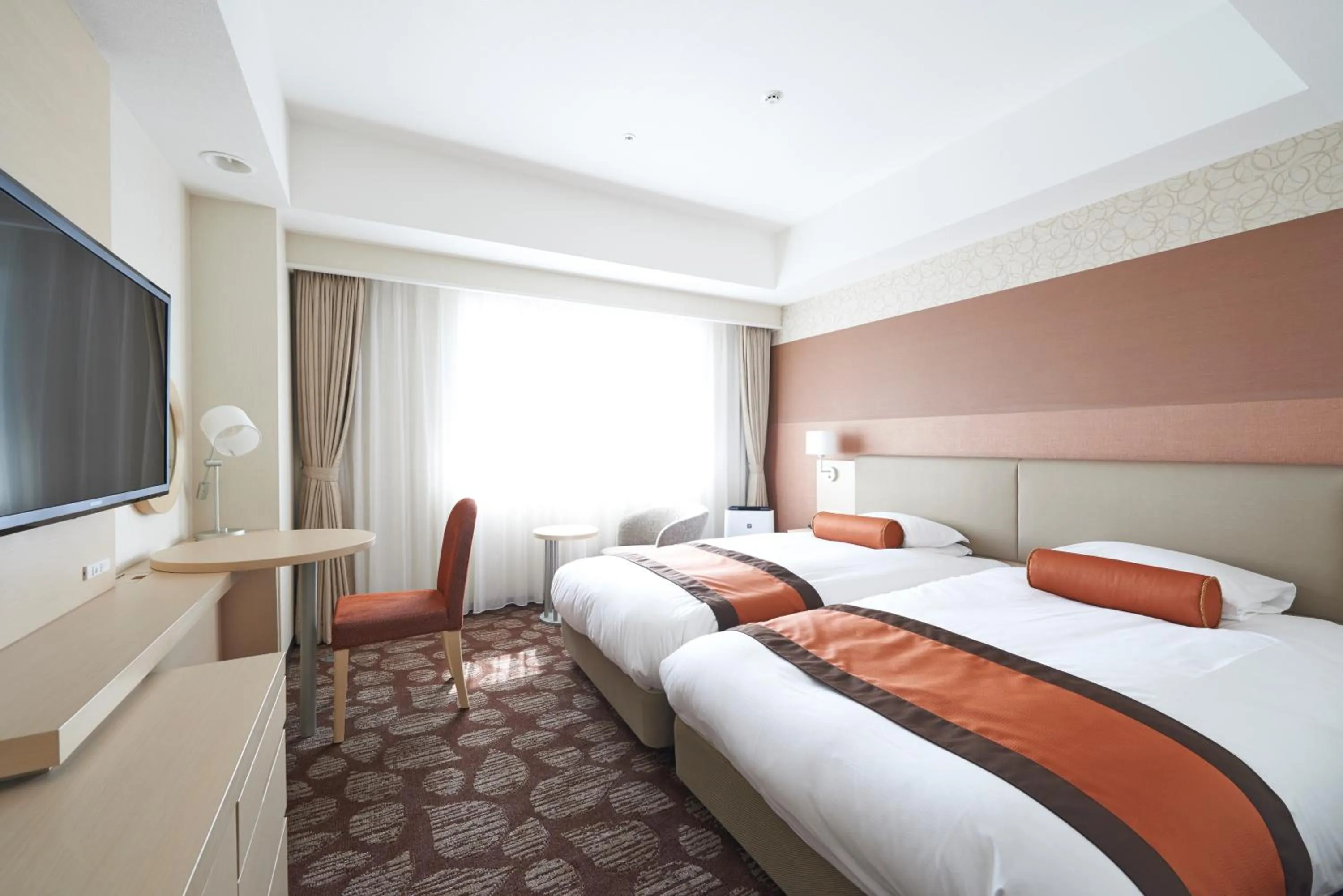 Photo of the whole room, Bed in HOTEL VISCHIO AMAGASAKI by GRANVIA