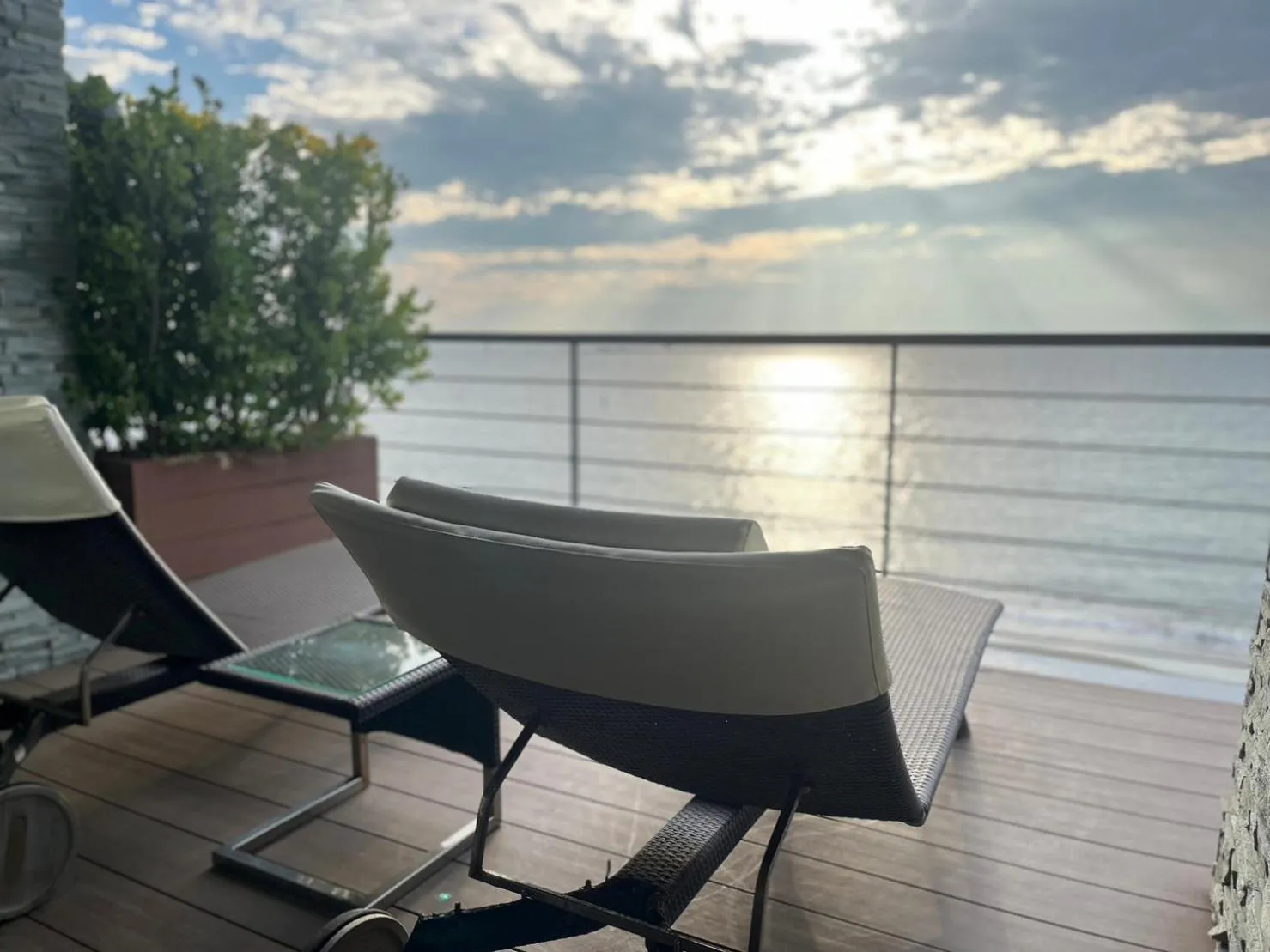 Day in Scapes The Suite