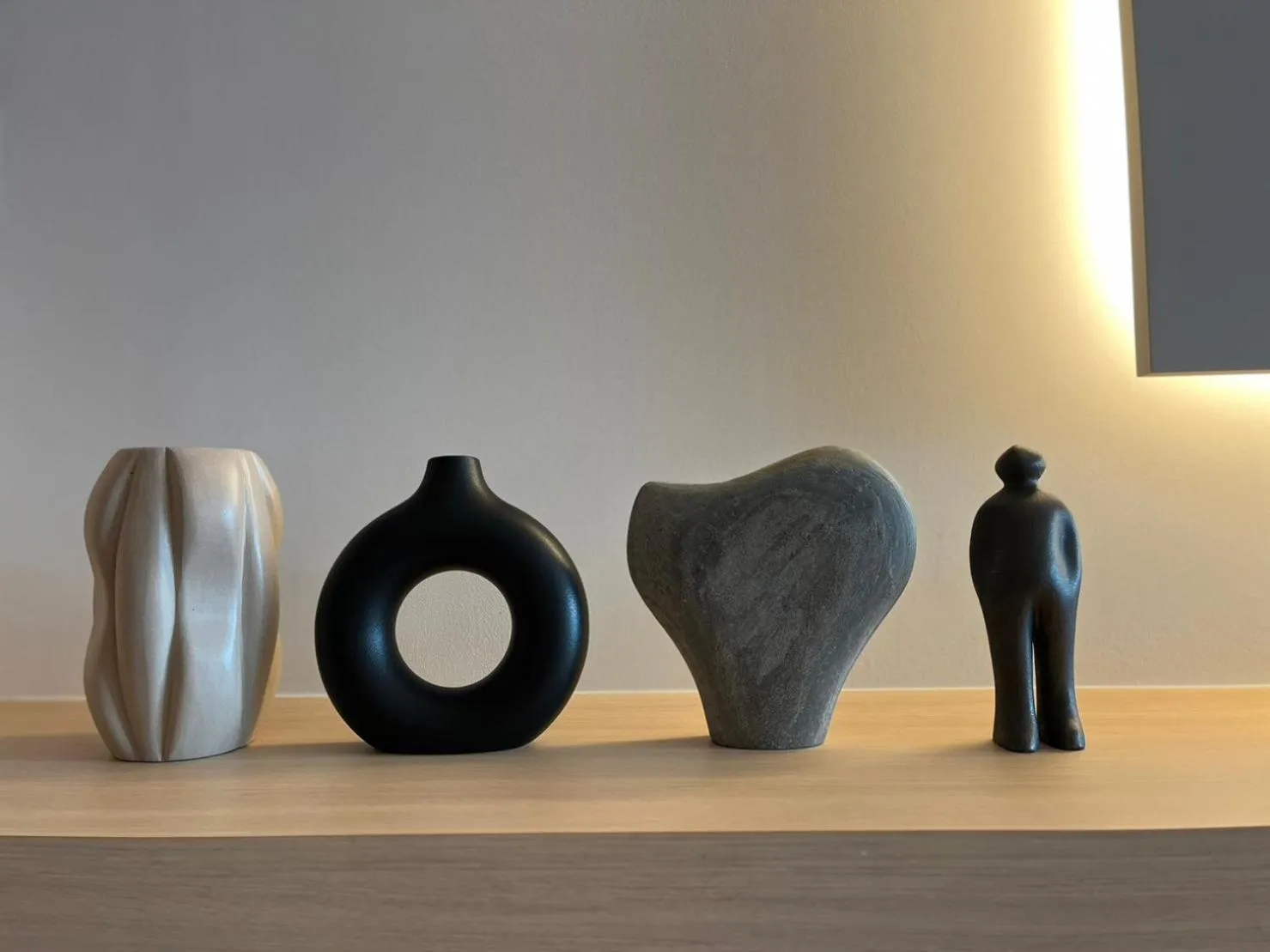 Decorative detail in Scapes The Suite