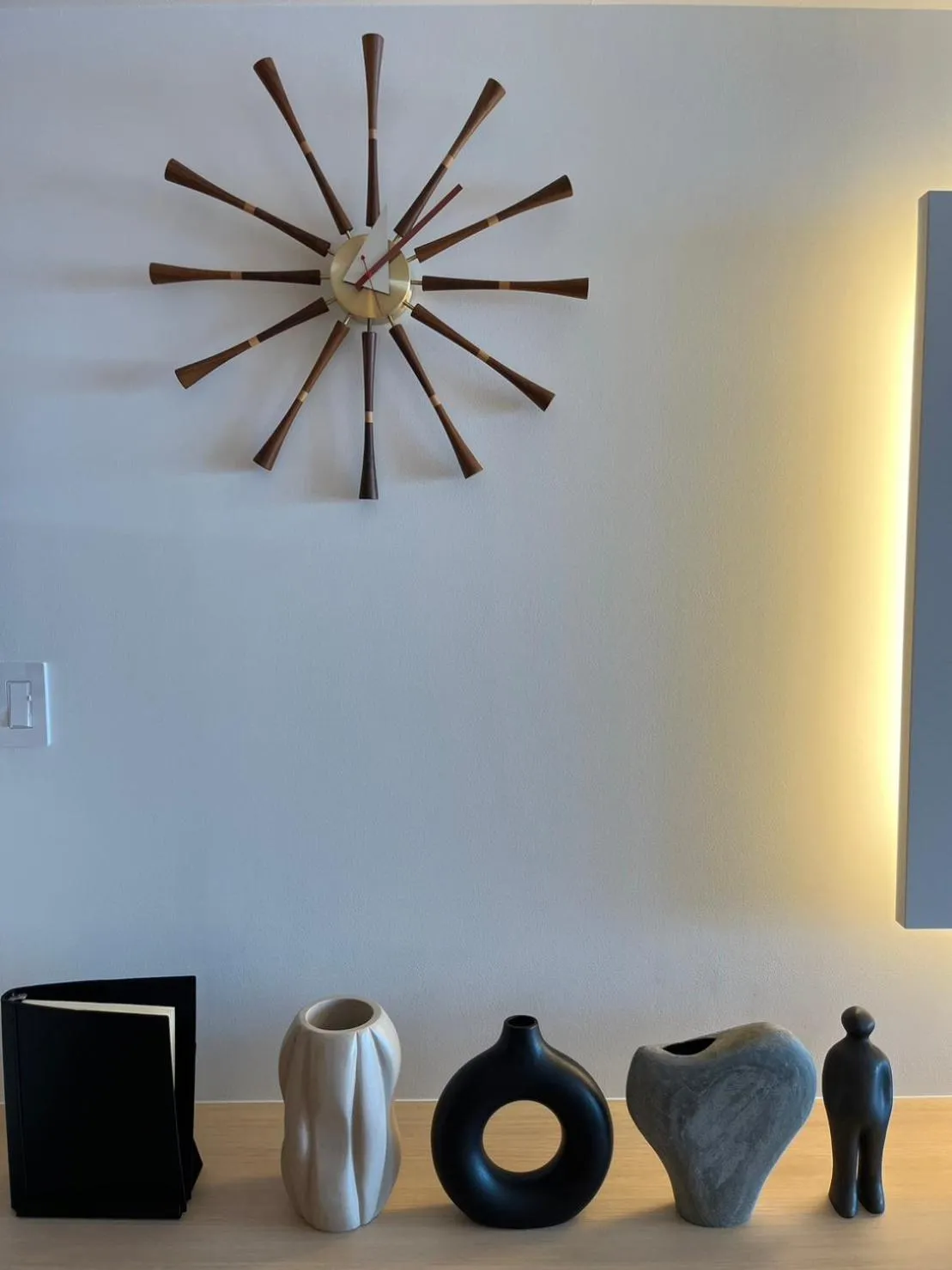 Decorative detail in Scapes The Suite