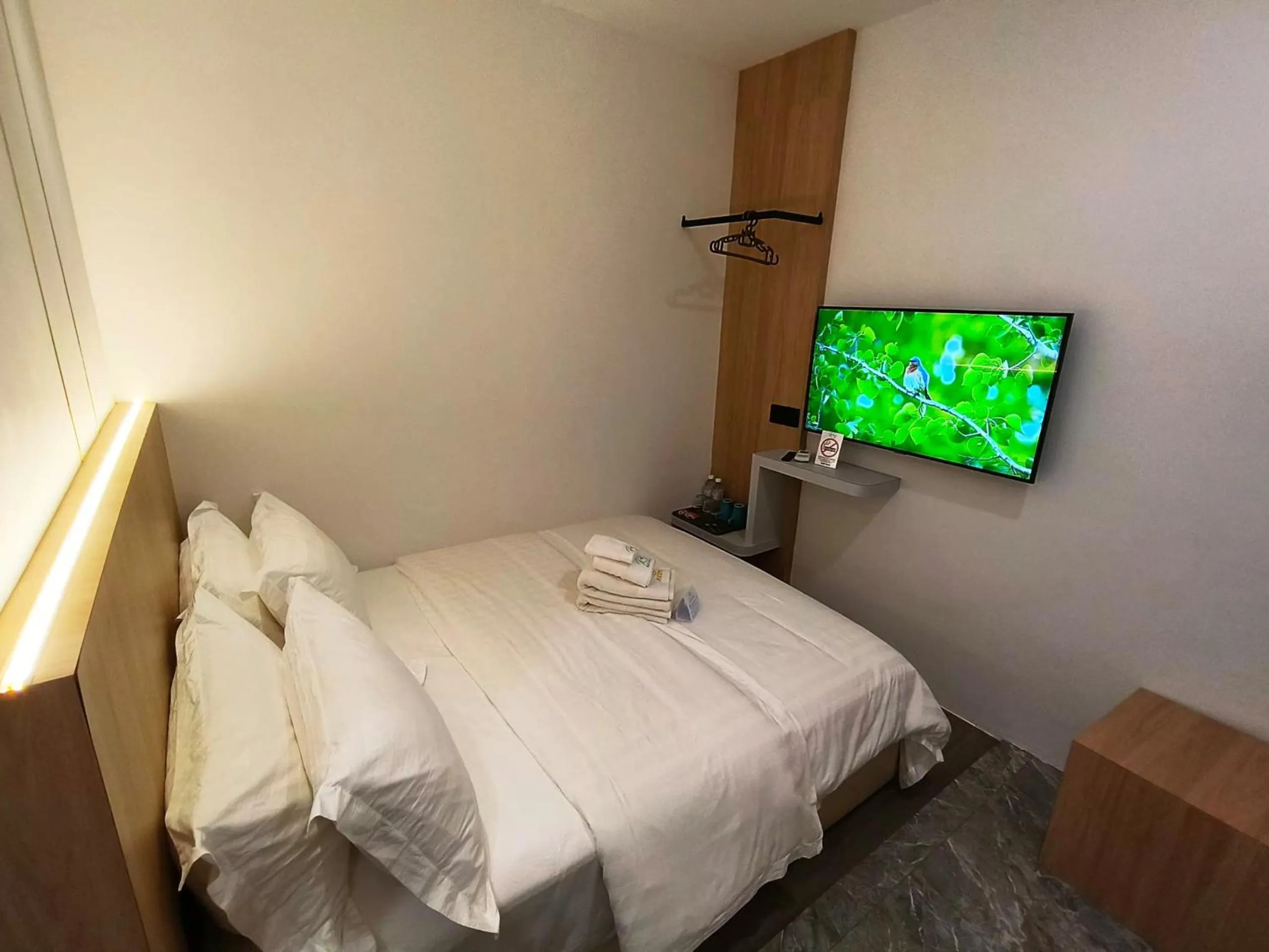 Bedroom in Red's Hotel