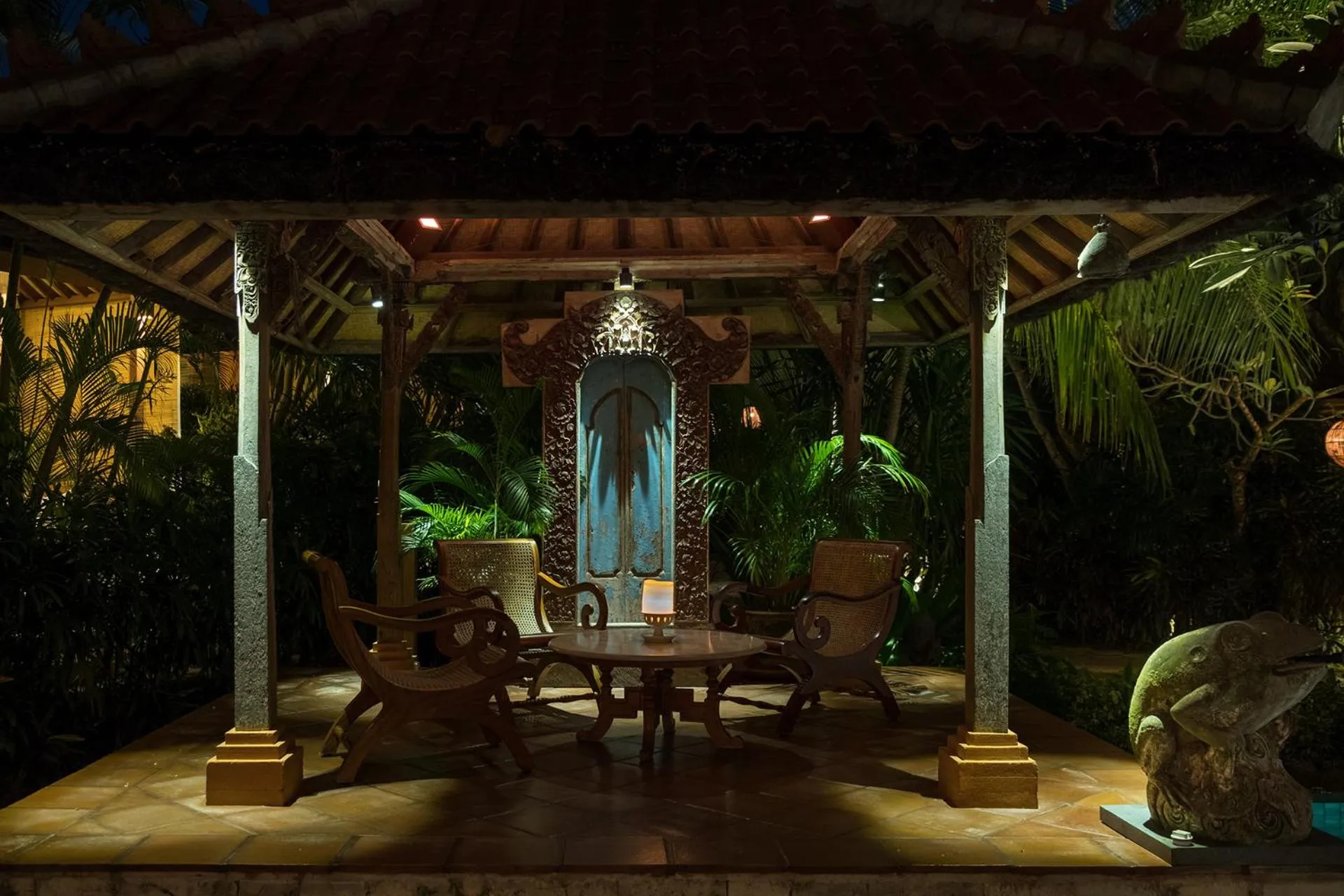 Patio in Tandjung Sari Hotel