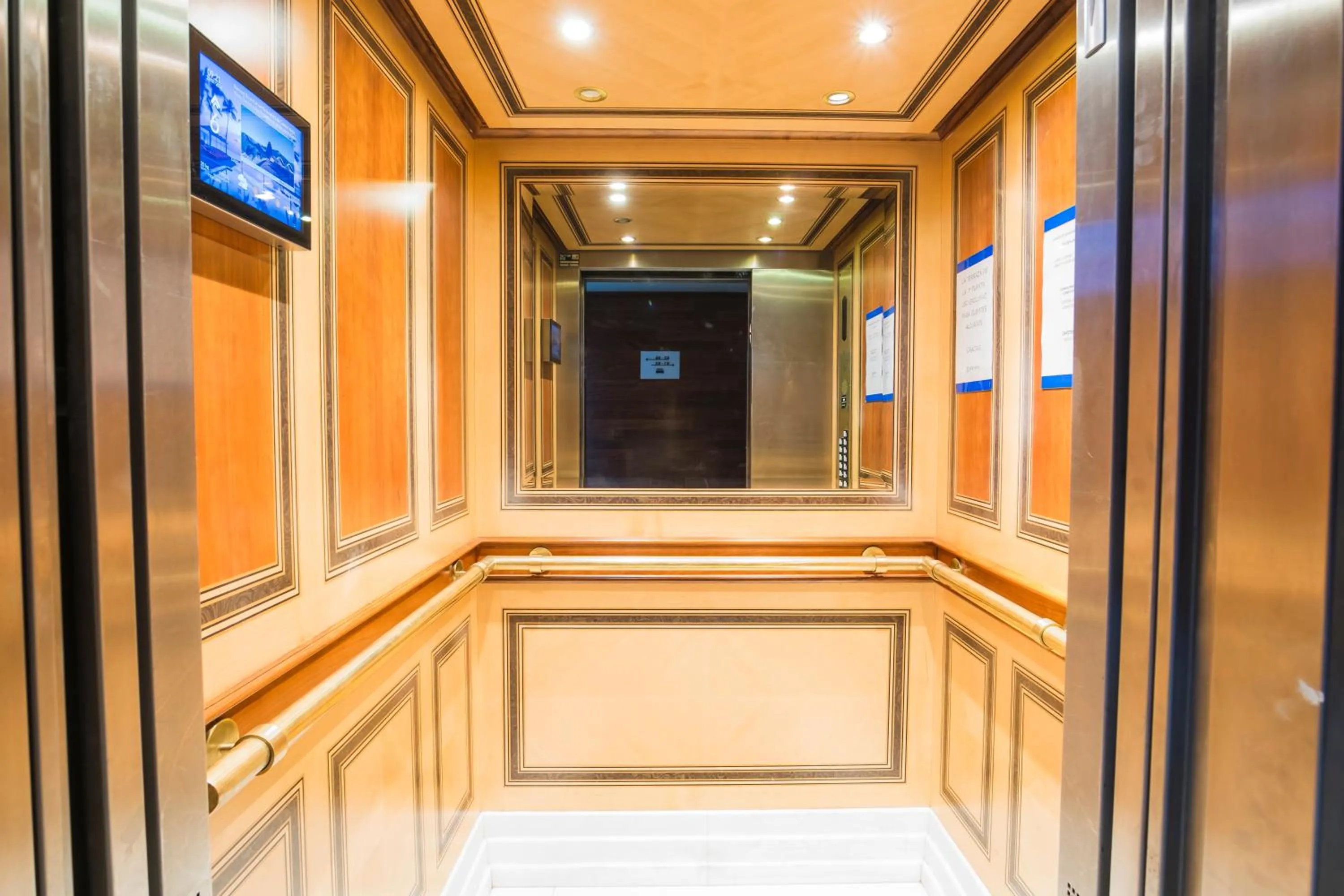 elevator in Alda Mirador del Moncayo