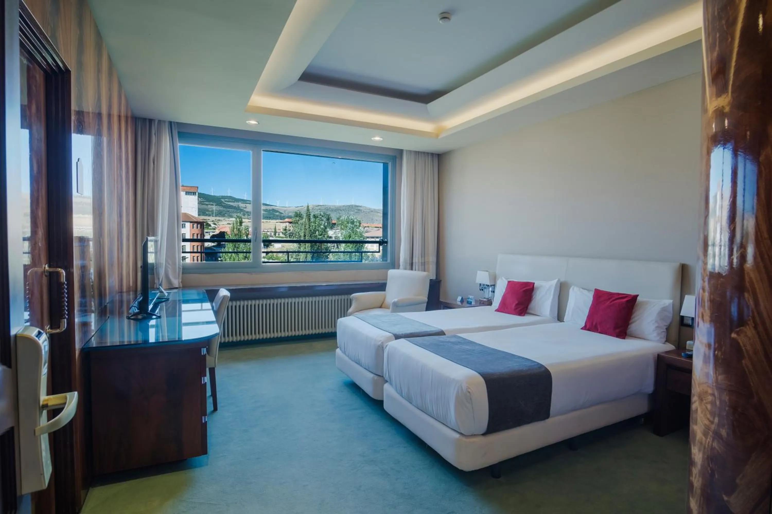 Photo of the whole room, Bed in Alda Mirador del Moncayo