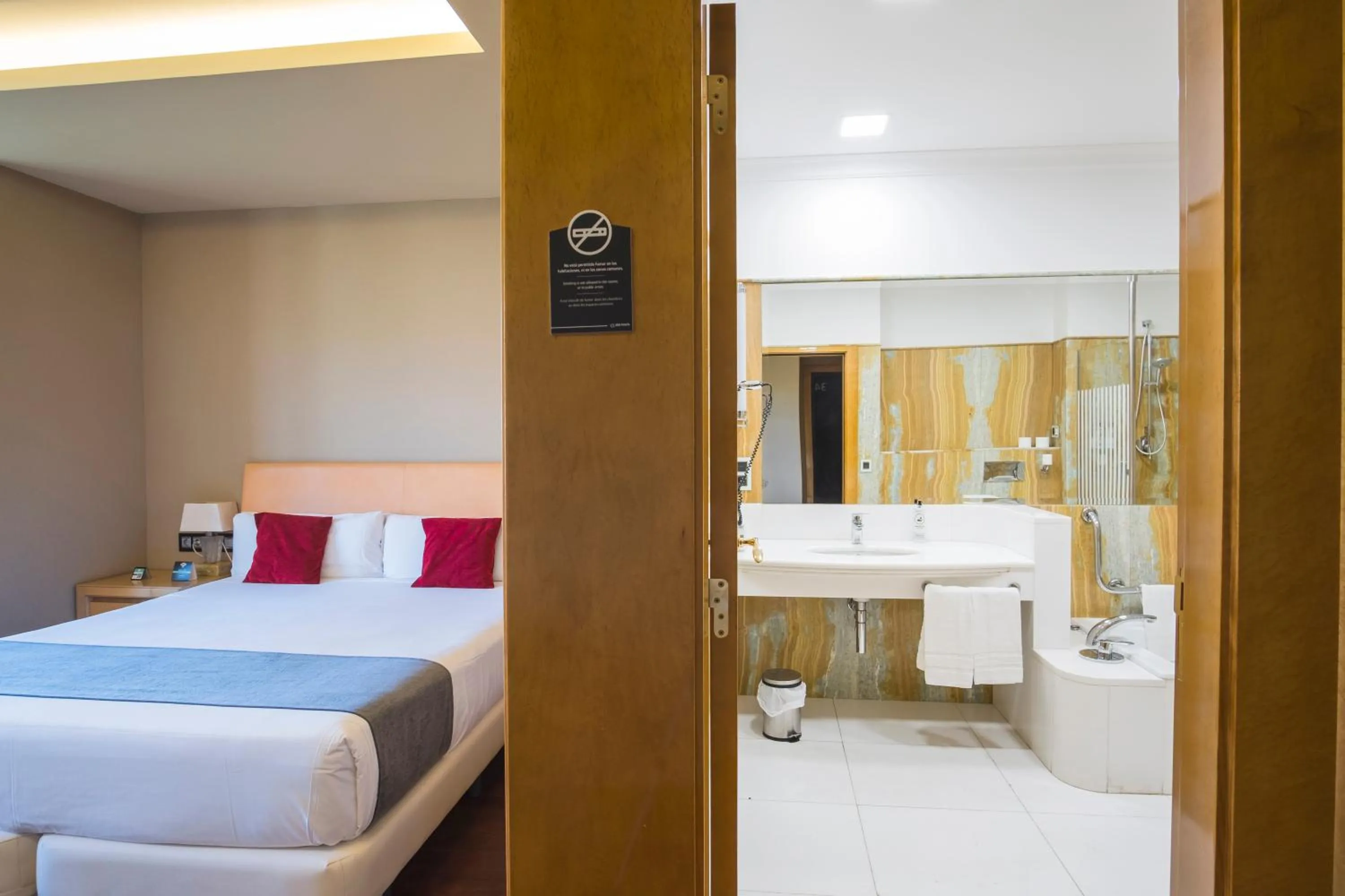 Photo of the whole room, Bed in Alda Mirador del Moncayo