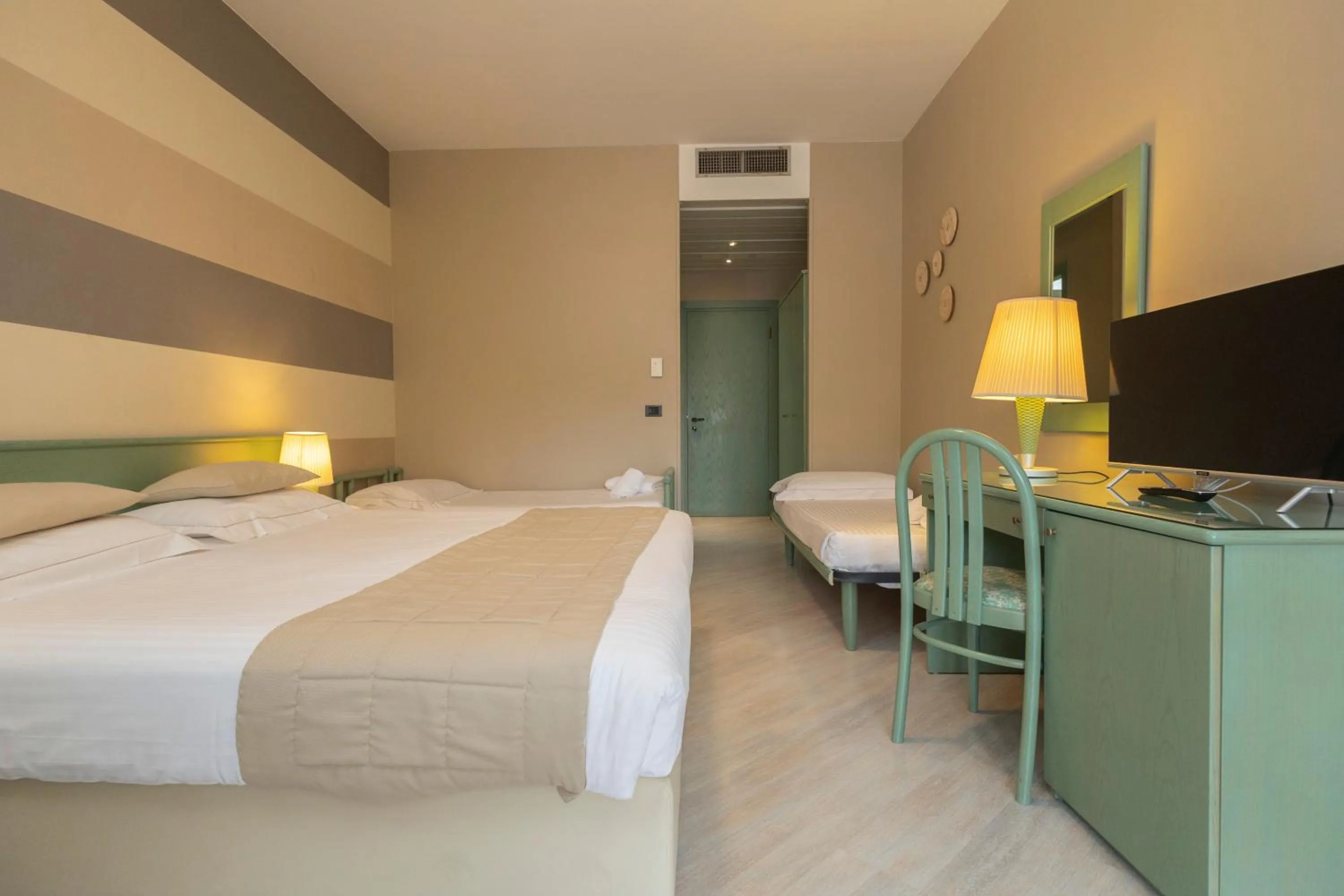 TV and multimedia, Bed in Hotel Berta