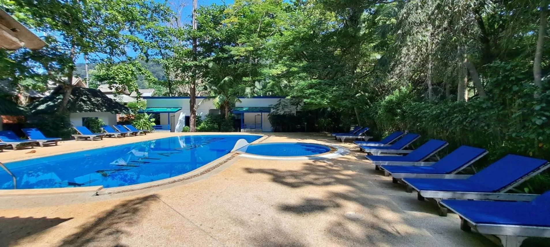Pool view in Lanta Island Resort