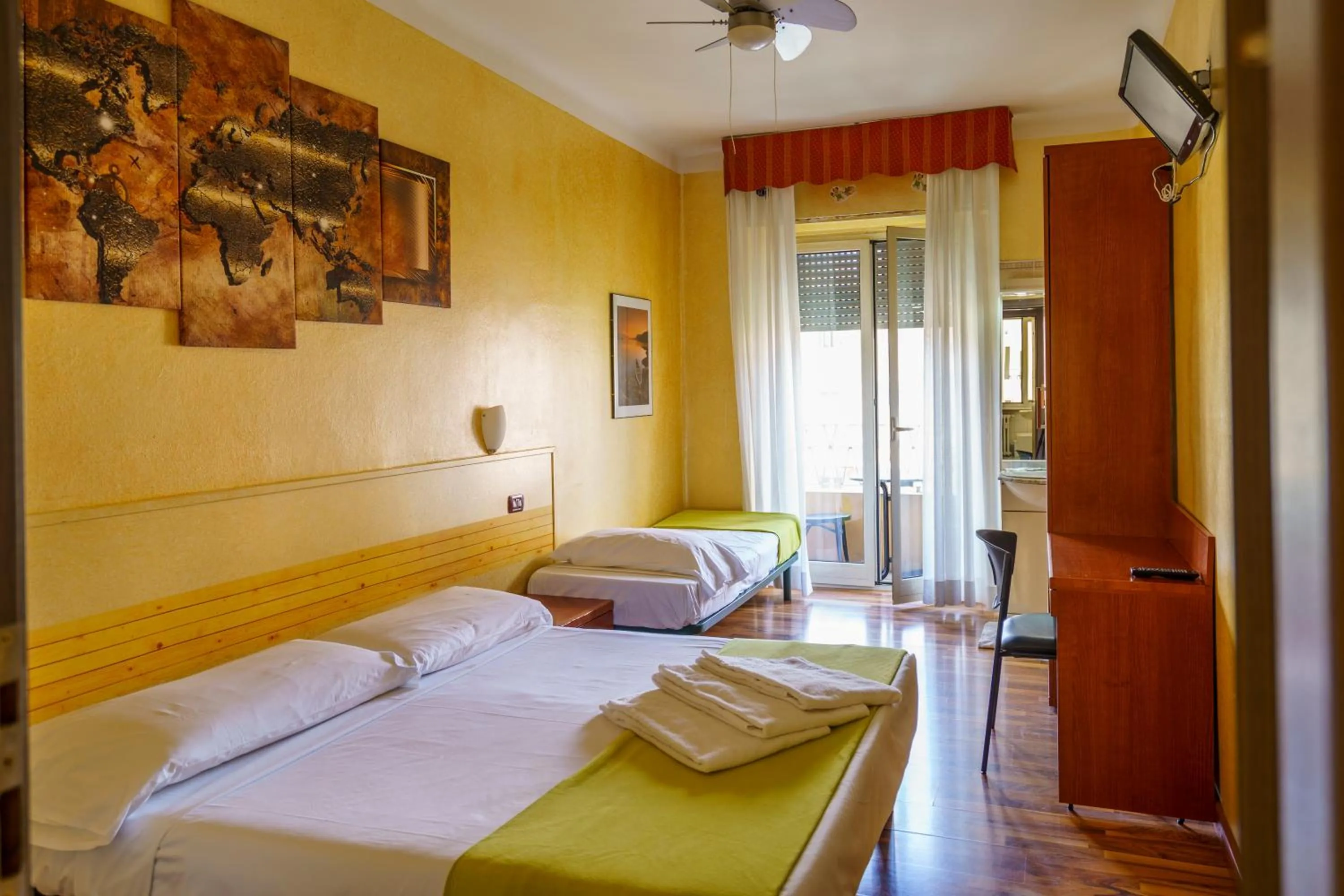 Bed in Hotel America