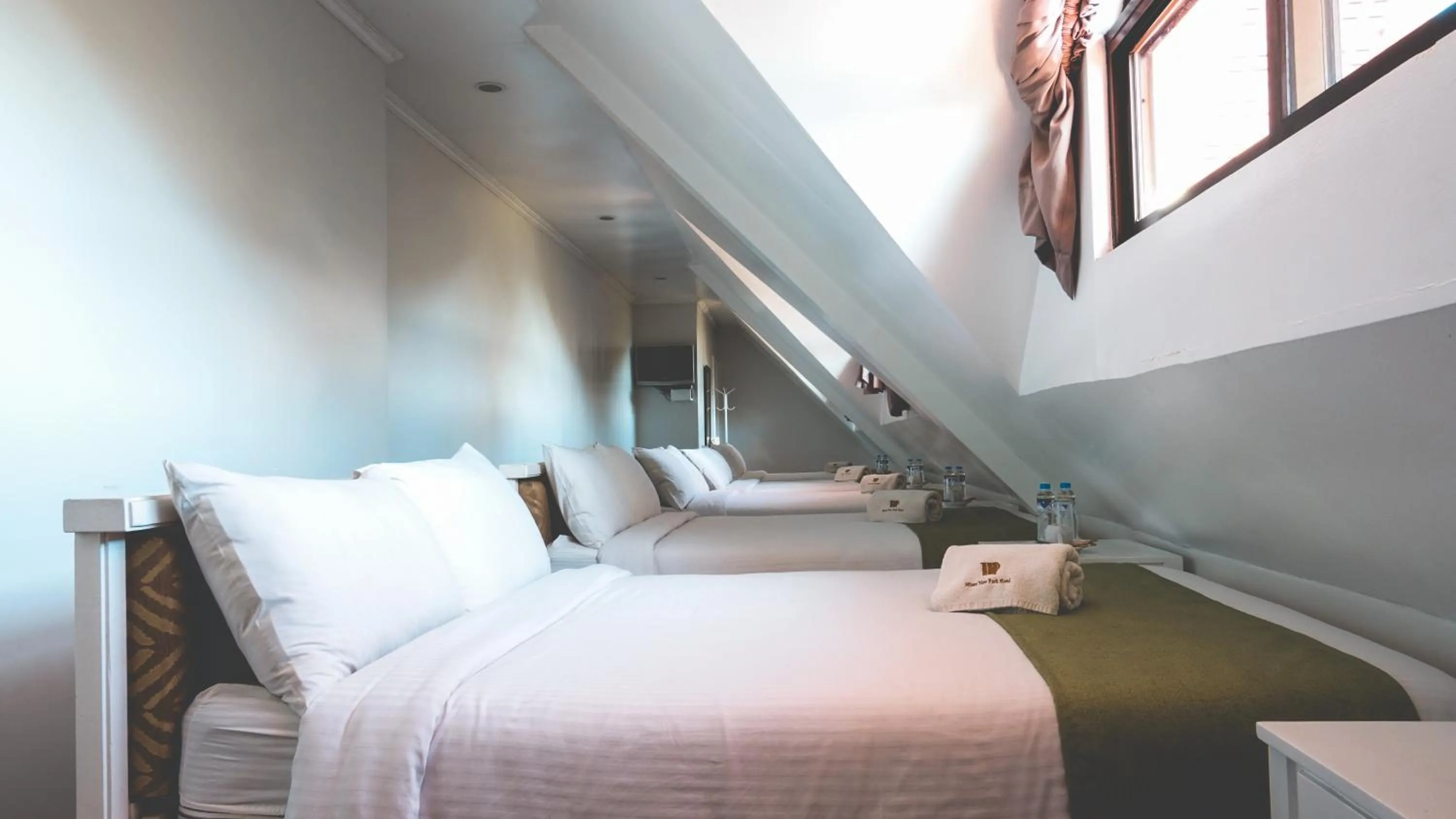 Bedroom, Bed in Mines View Park Hotel