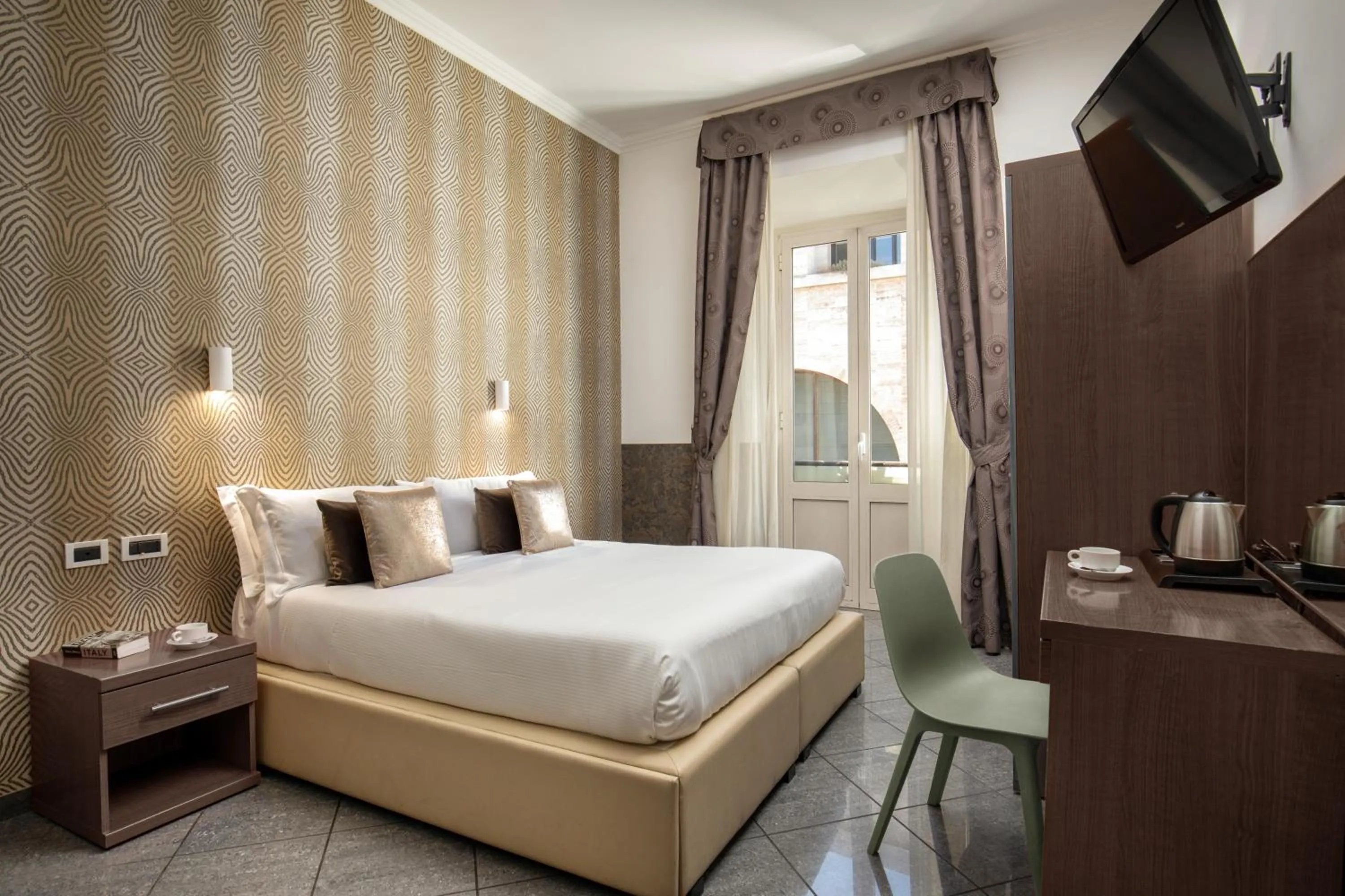 Bedroom, Bed in Hotel Ciao