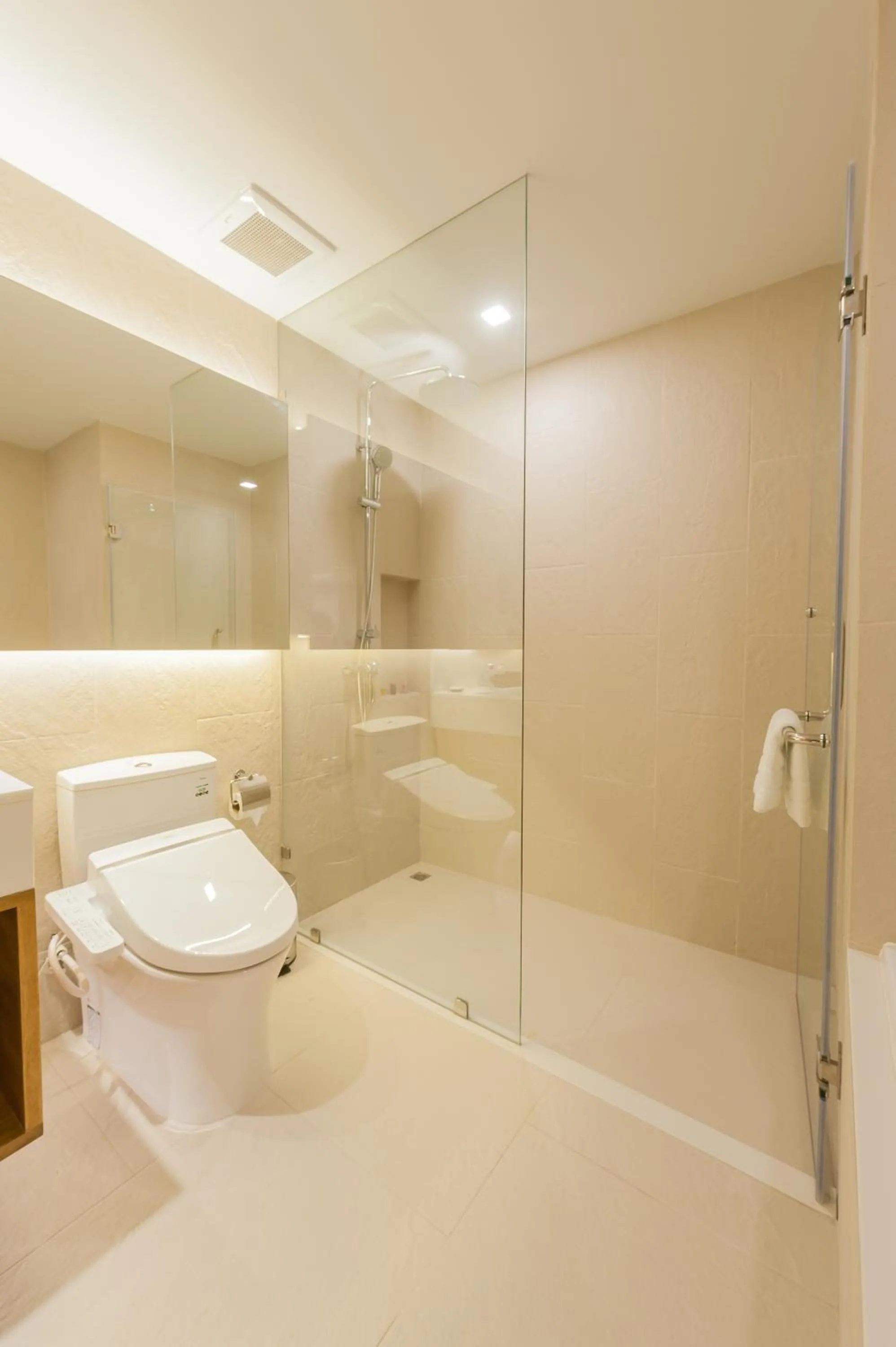 Bathroom in Arize Hotel Sri Racha