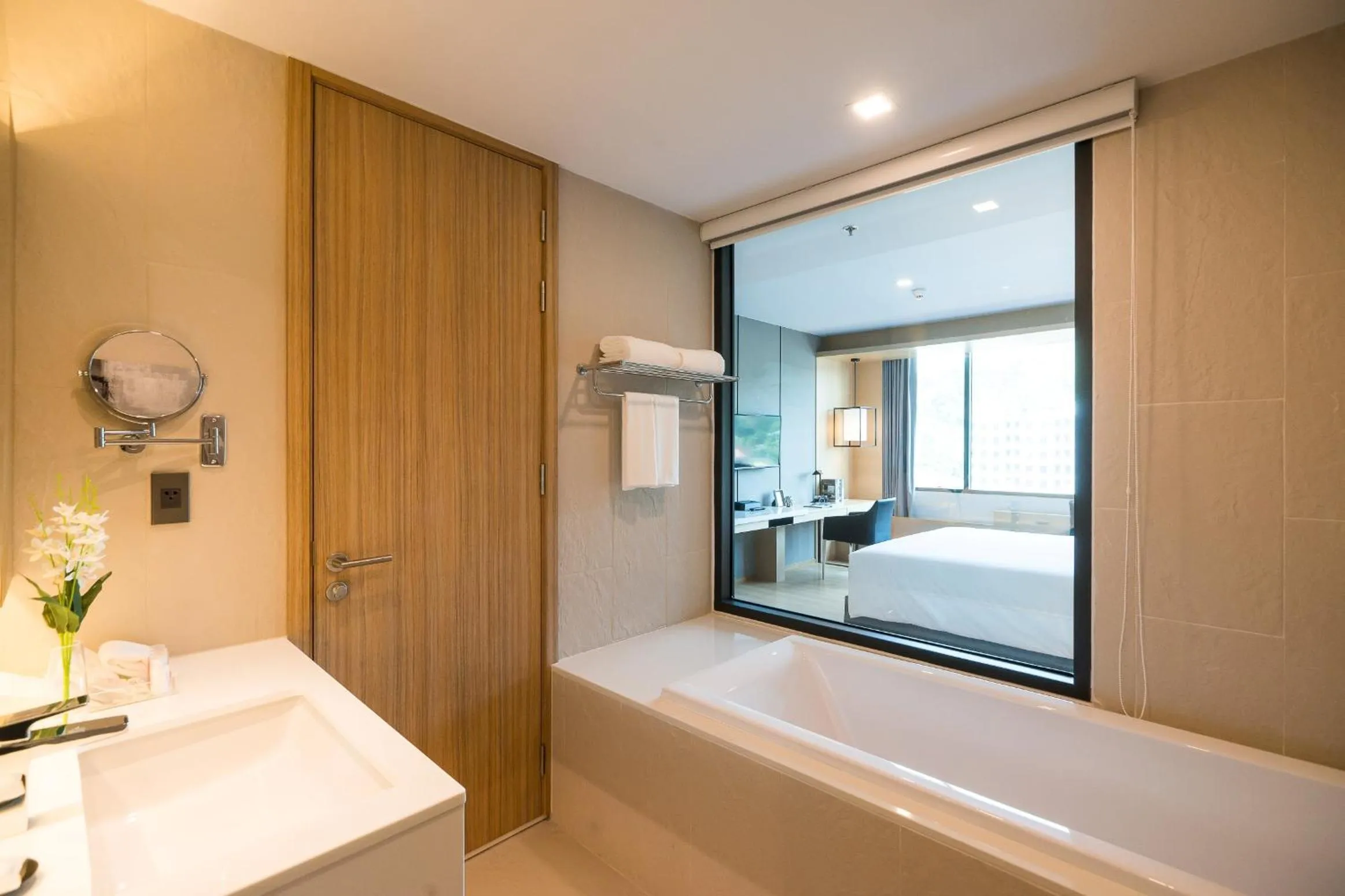 Bathroom, Bed in Arize Hotel Sri Racha