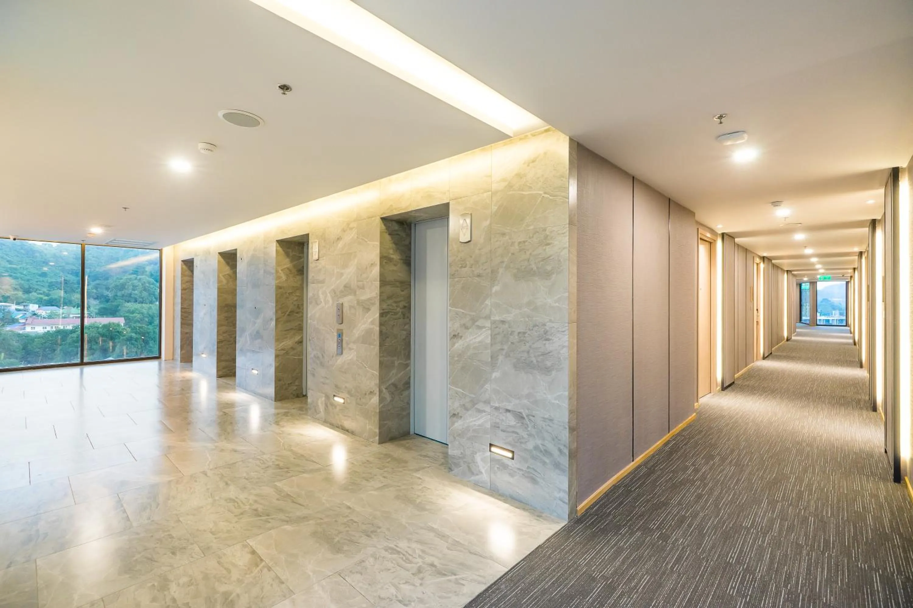 Area and facilities in Arize Hotel Sri Racha