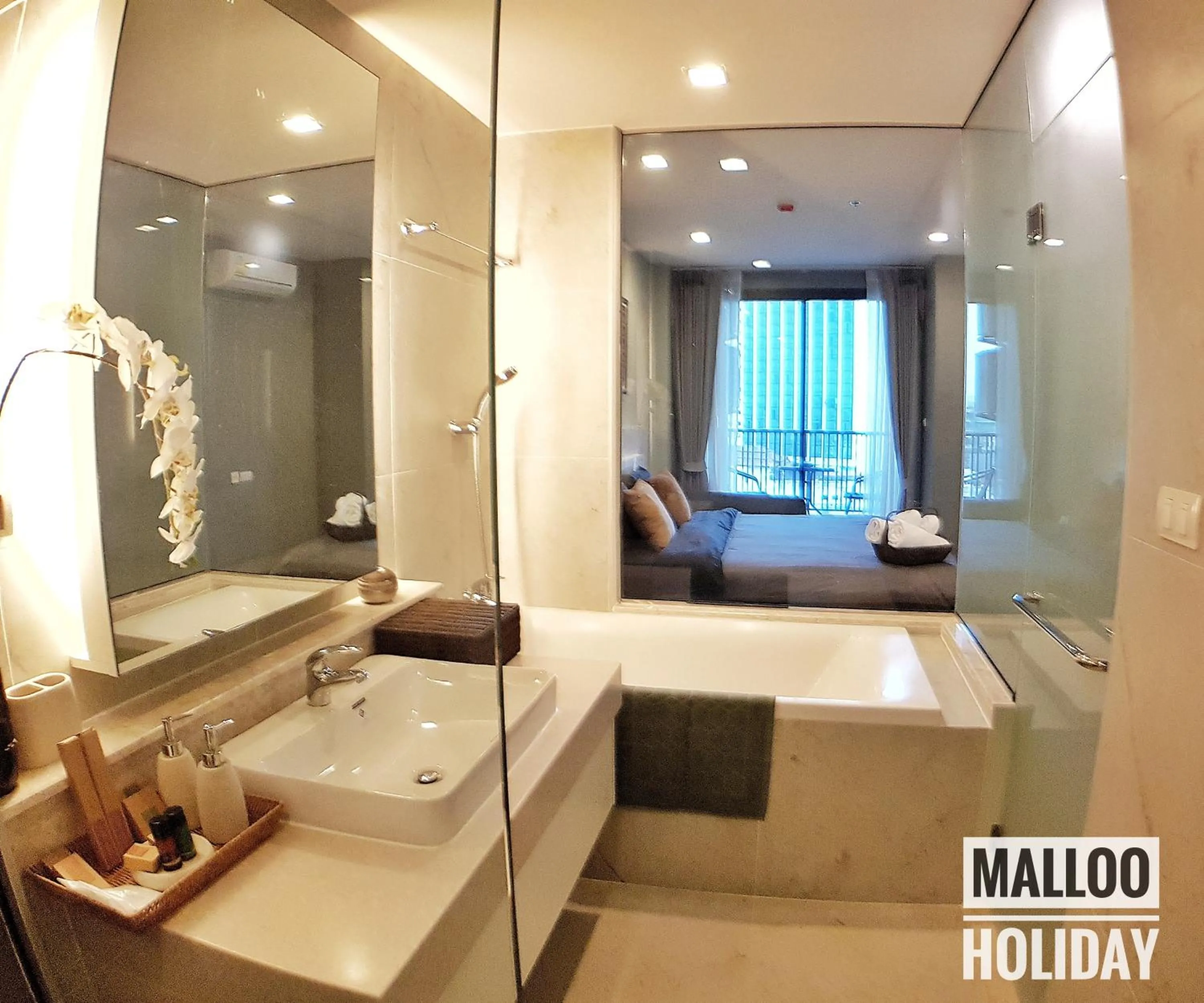 Astra Suites Night Bazaar